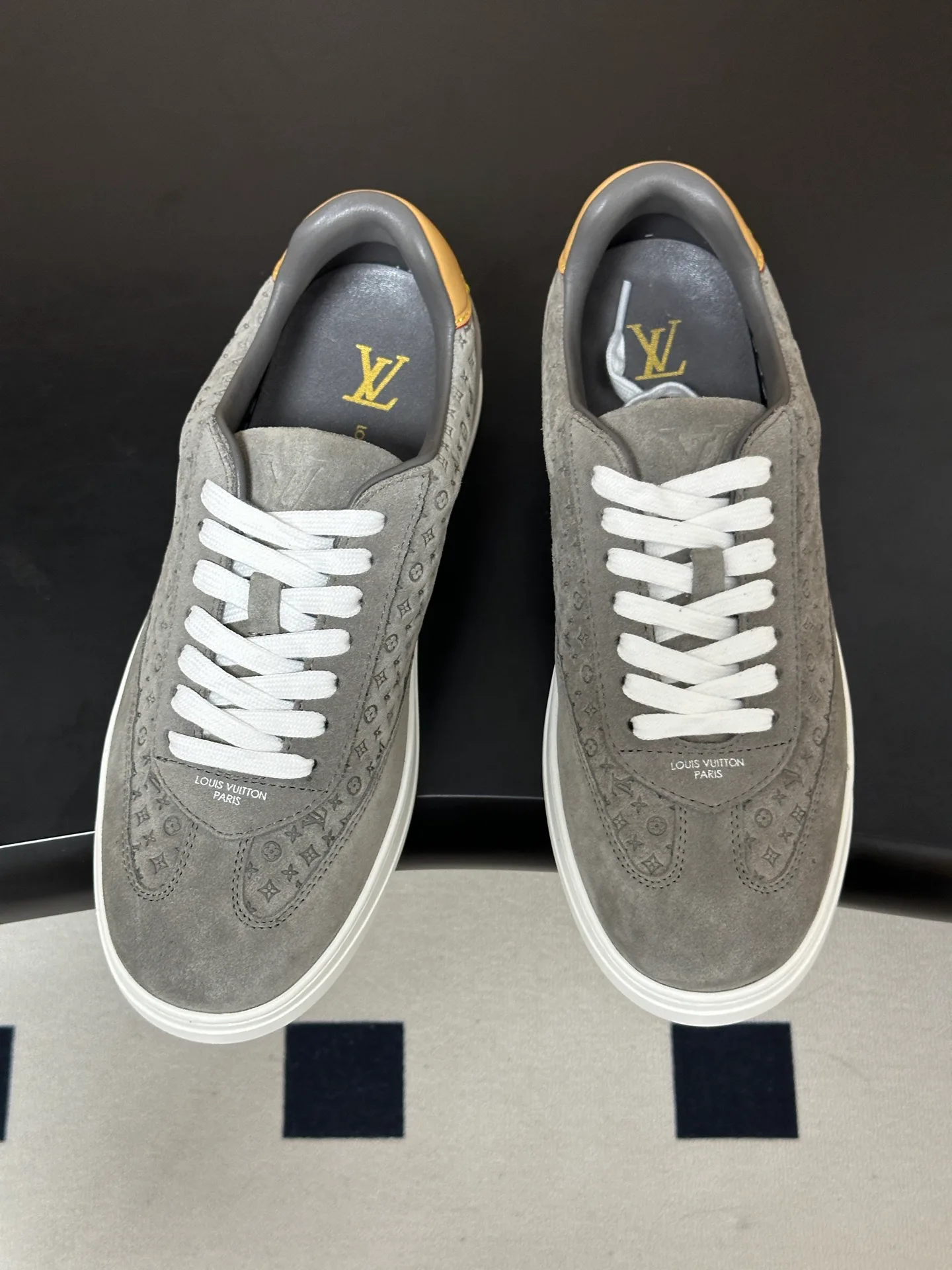 Men's Sneakers LOUIS VUITTON 18340908