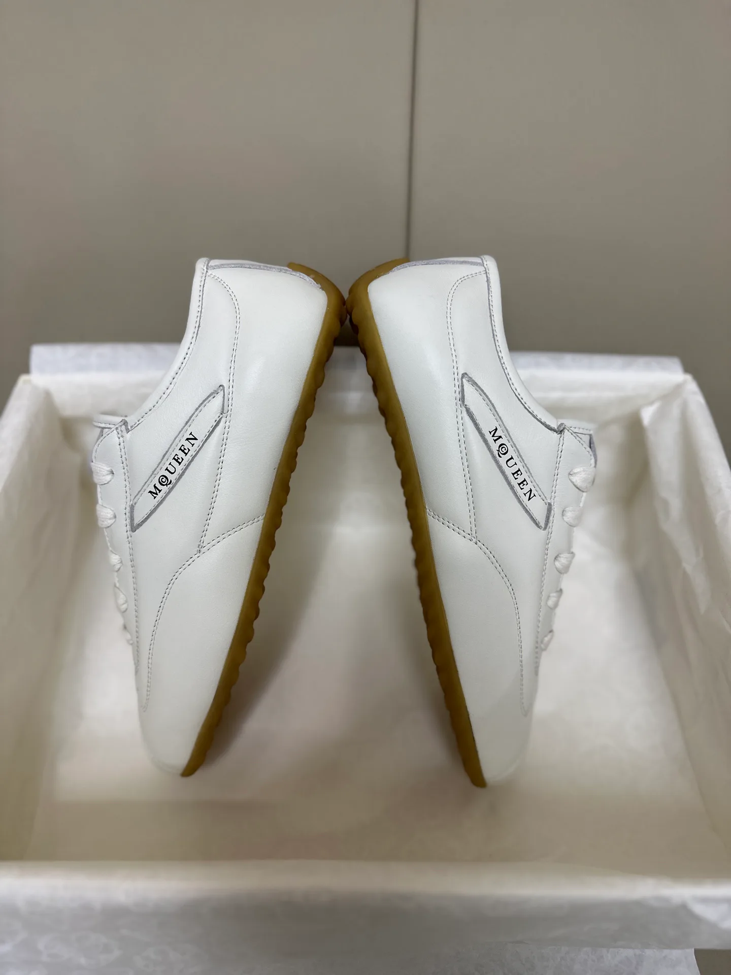 Кроссовки Женские Alexander Mcqueen 18616723