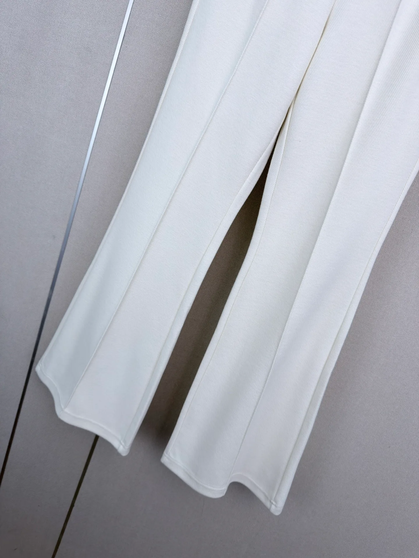Women's Trousers CHANEL 18138155