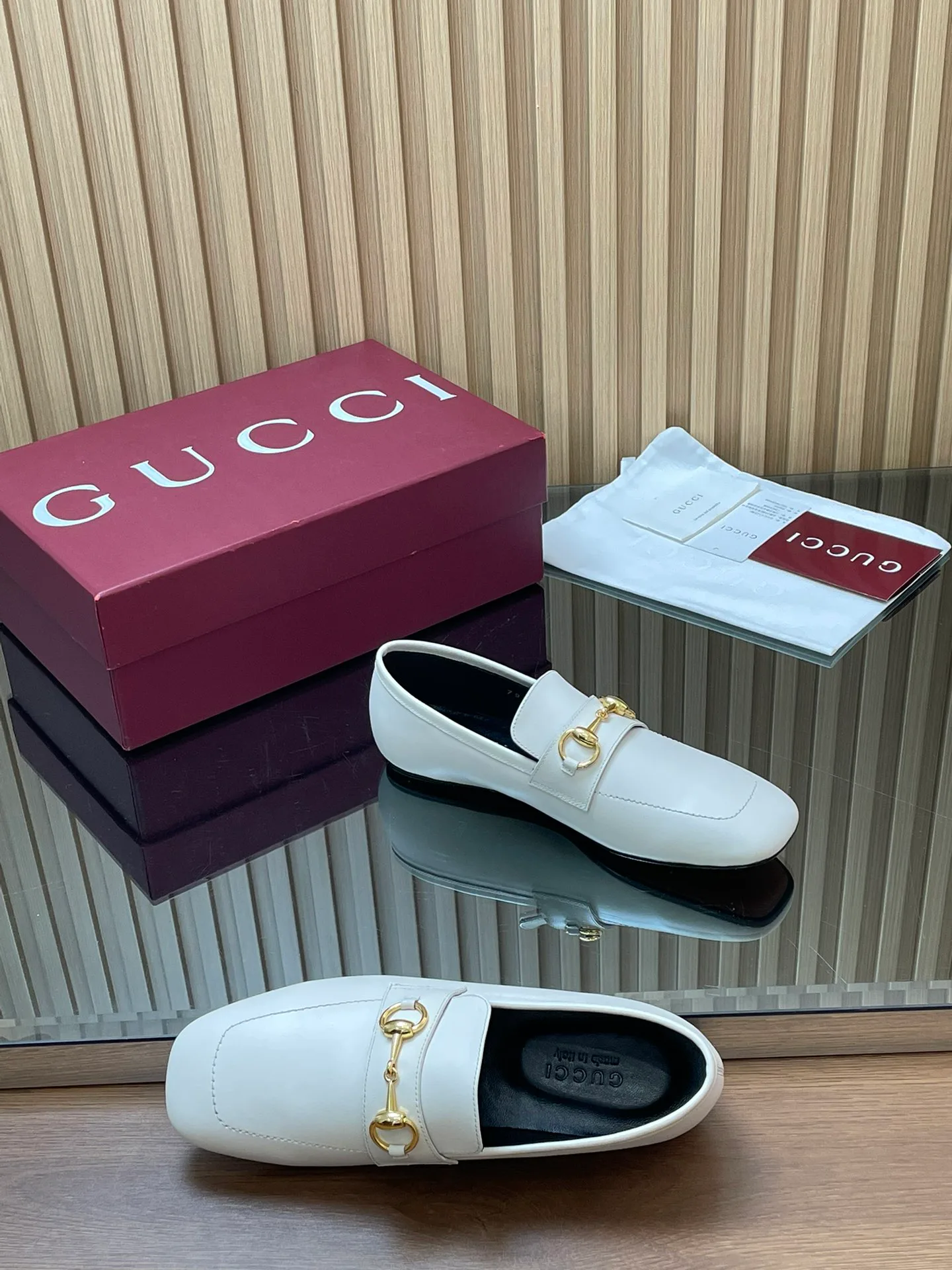 Women's Loafers And Moccasins GUCCI 17946827