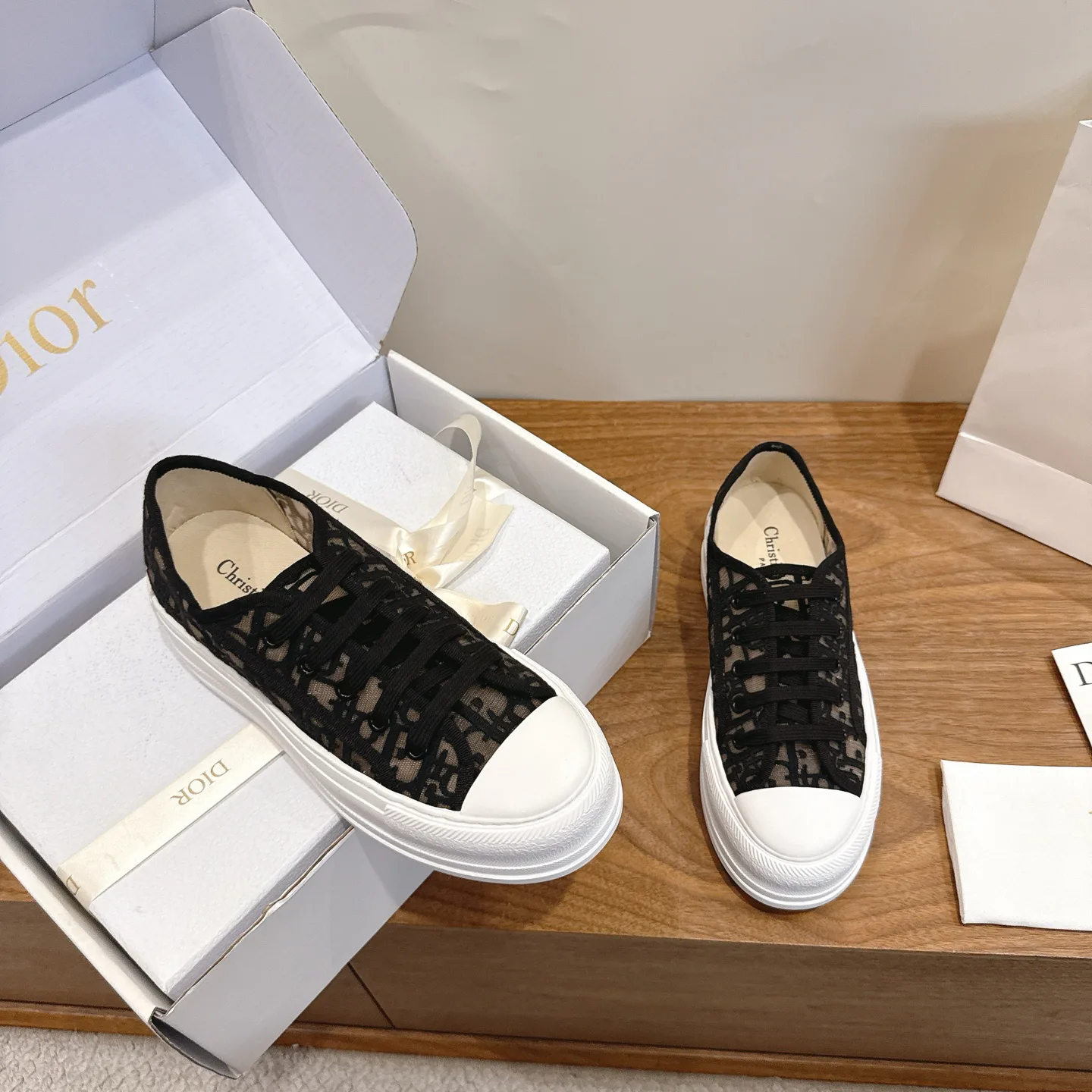 Women's Sneakers CHRISTIAN DIOR 18006950