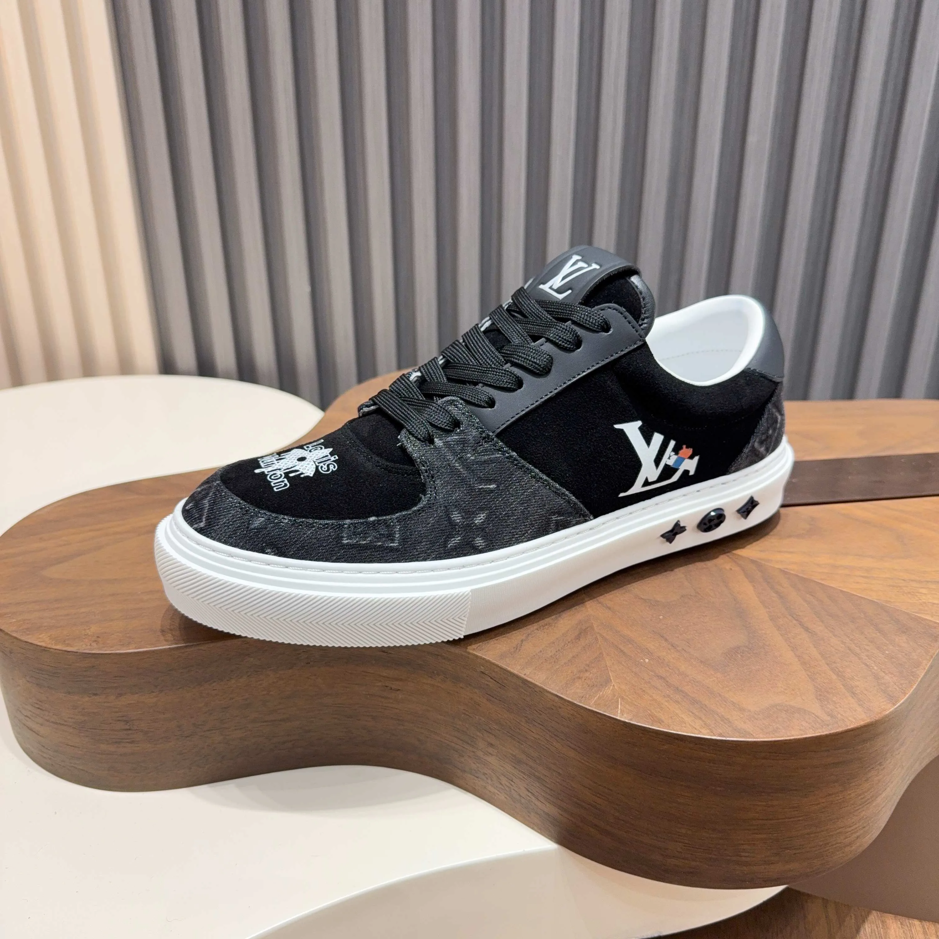 Men's Sneakers LOUIS VUITTON 17921396