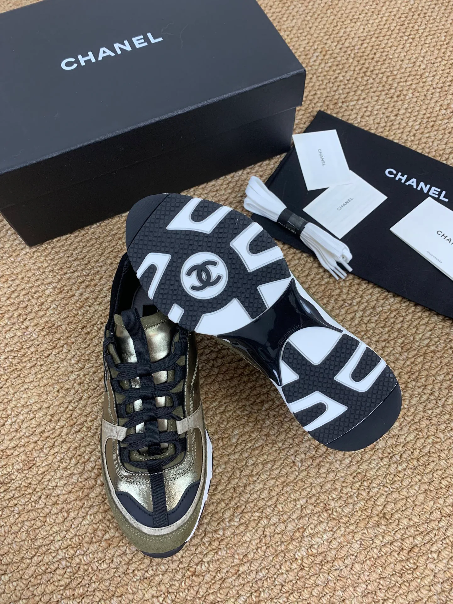 Women's Sneakers CHANEL 17545244