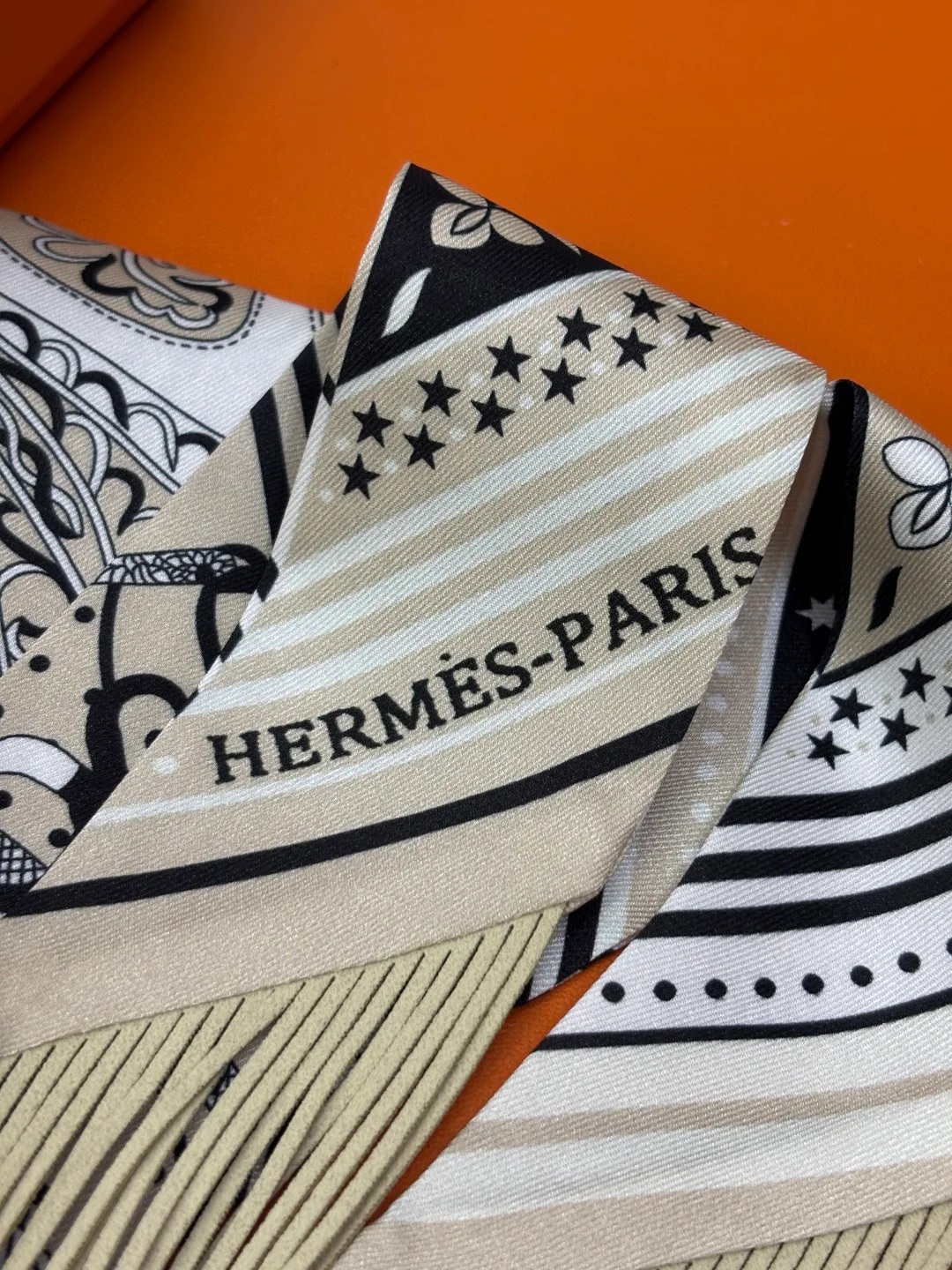 Silk Scarves HERMES 18127264