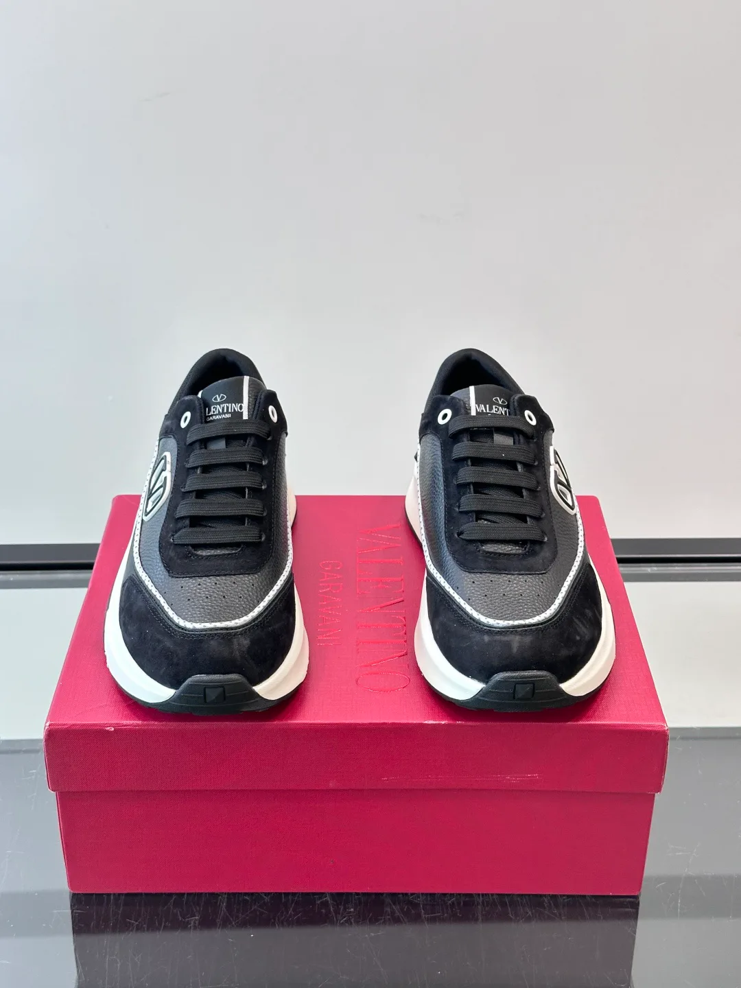 Men's Sneakers VALENTINO 18500689