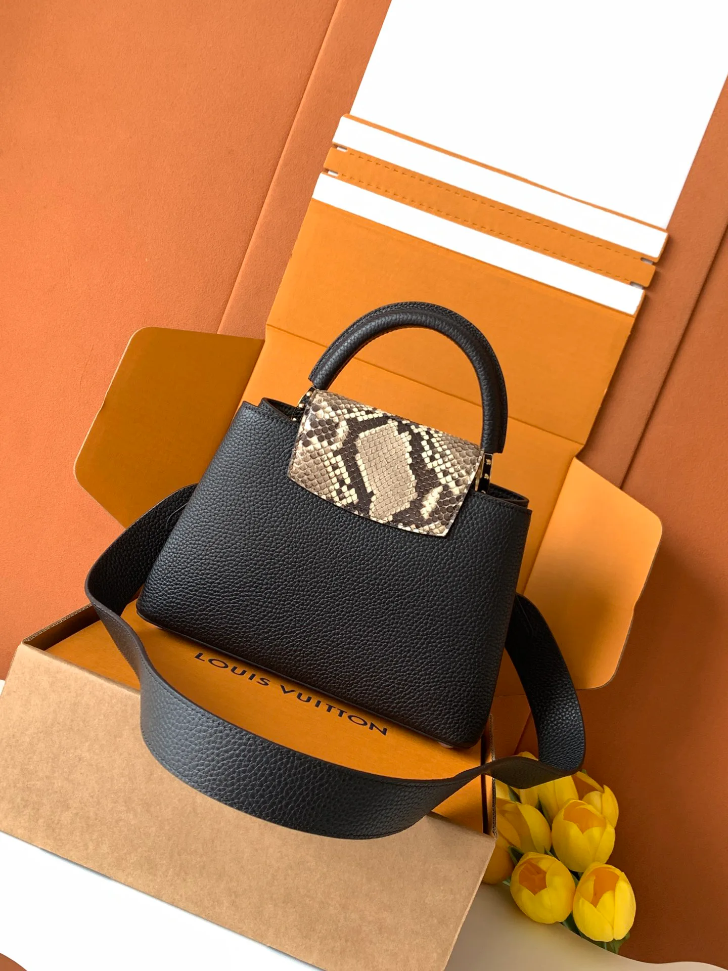 Women's Classic Handbags LOUIS VUITTON 18520989