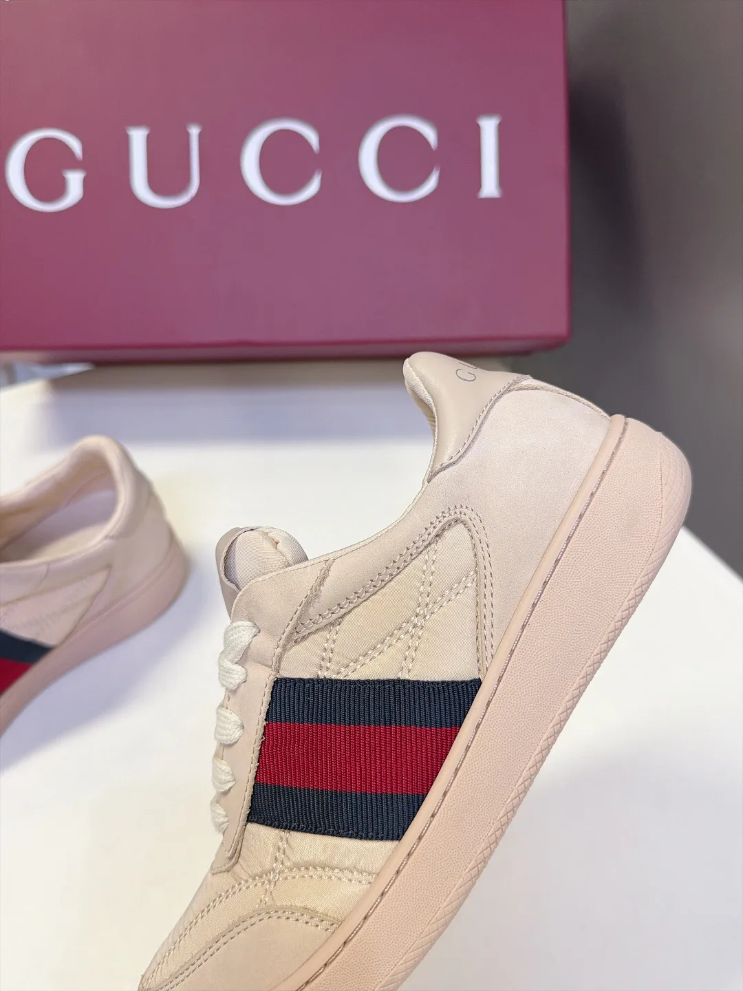 Women's Sneakers GUCCI 18005188