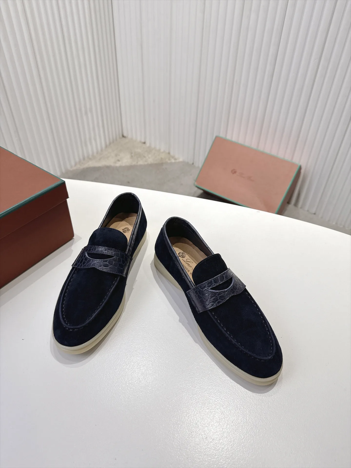 Women's Loafers And Moccasins LORO PIANA 18039687