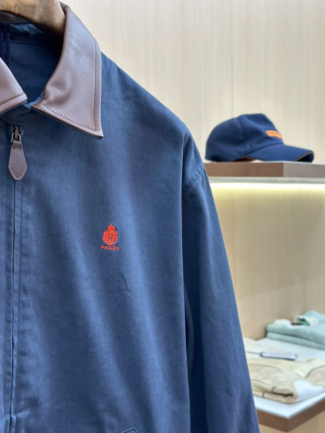 Куртки И Пуховики Мужские Prada 18599304