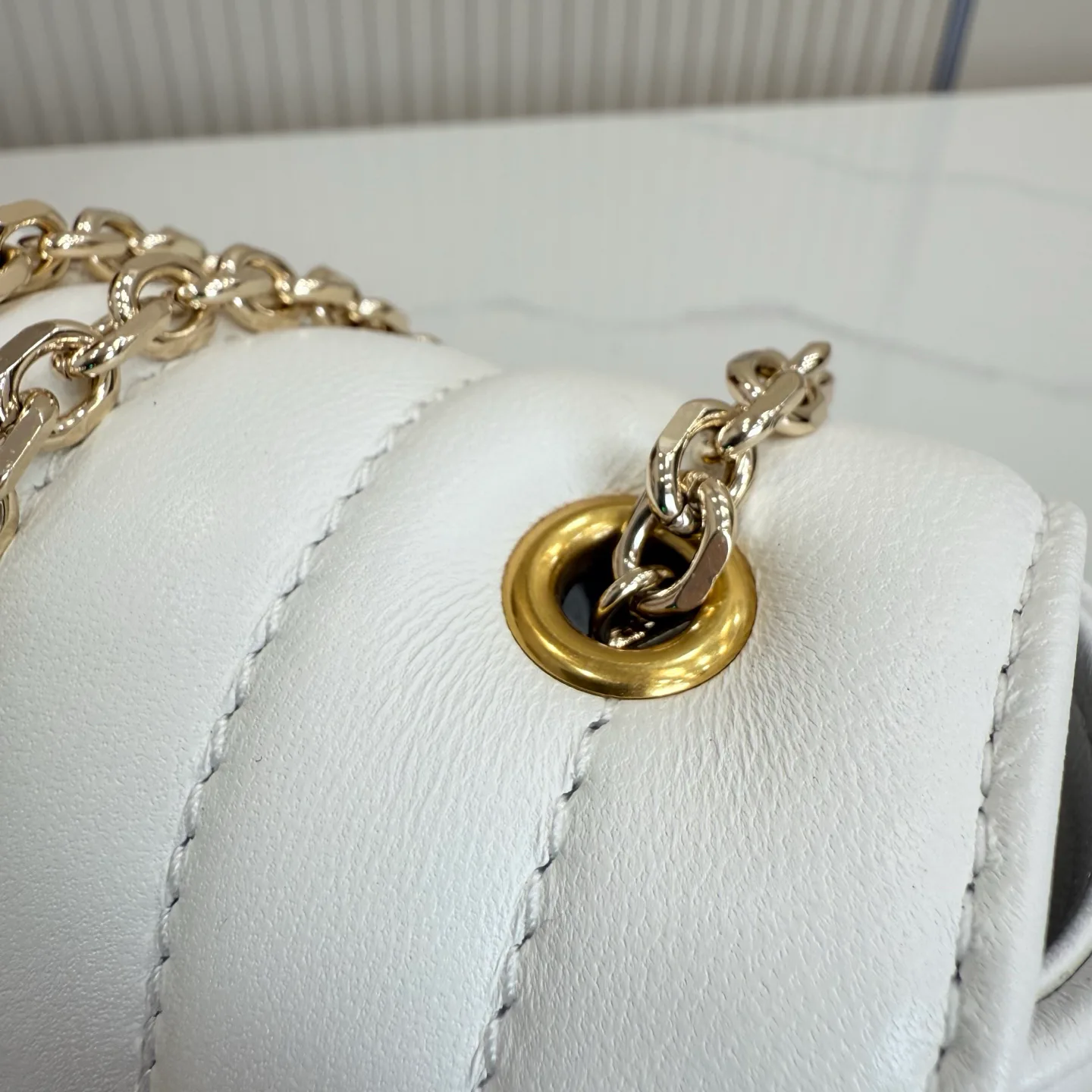 Women's Classic Handbags GUCCI 17872482