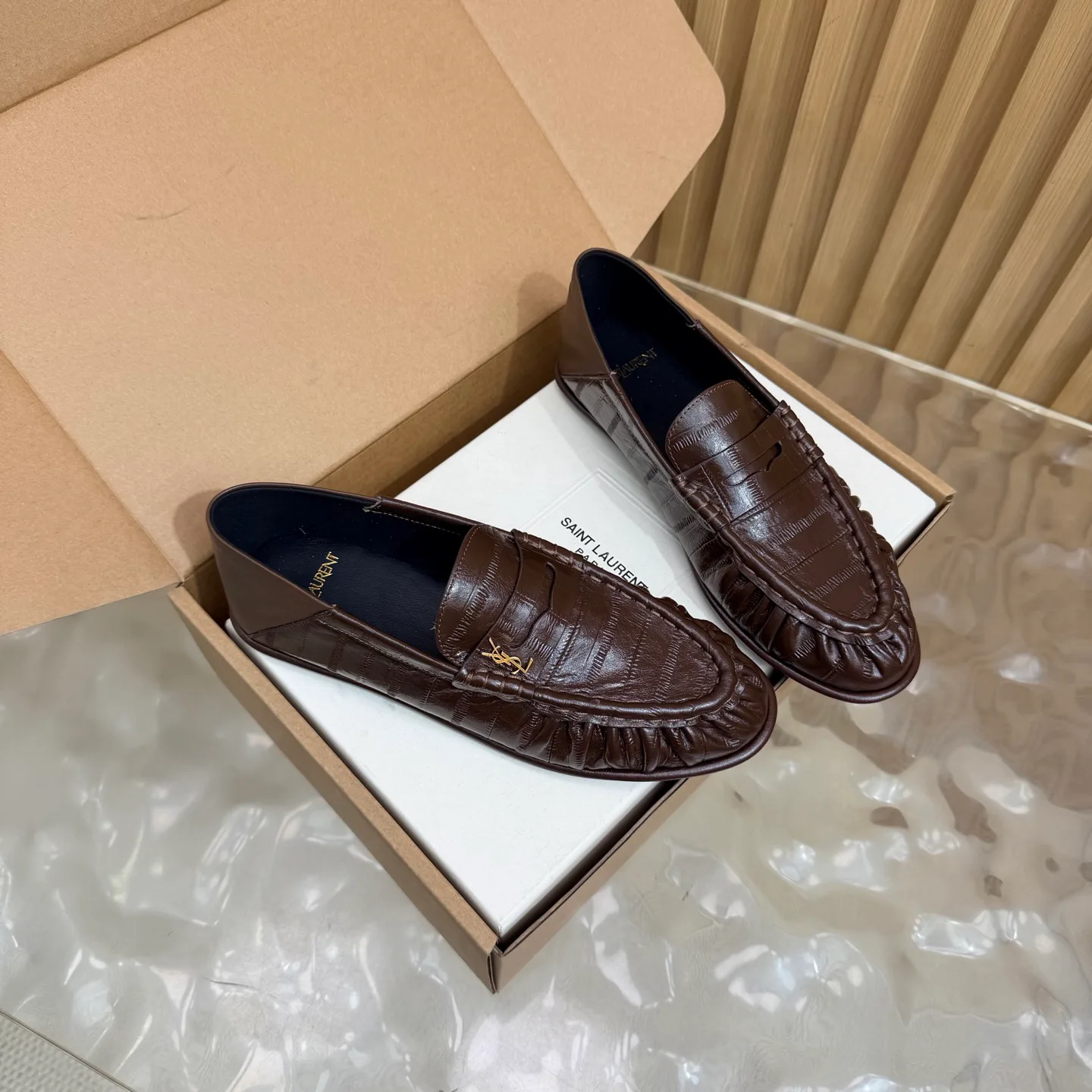 Women's Loafers And Moccasins SAINT LAURENT 18062370