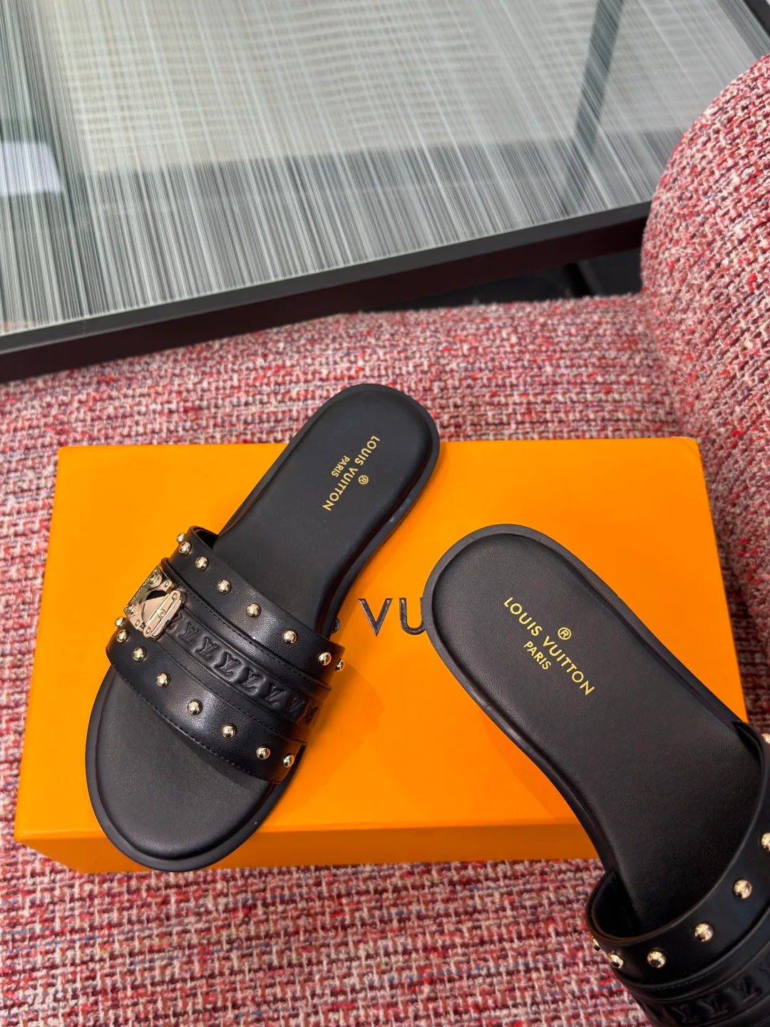 Women's Flip-Flops LOUIS VUITTON 16983525