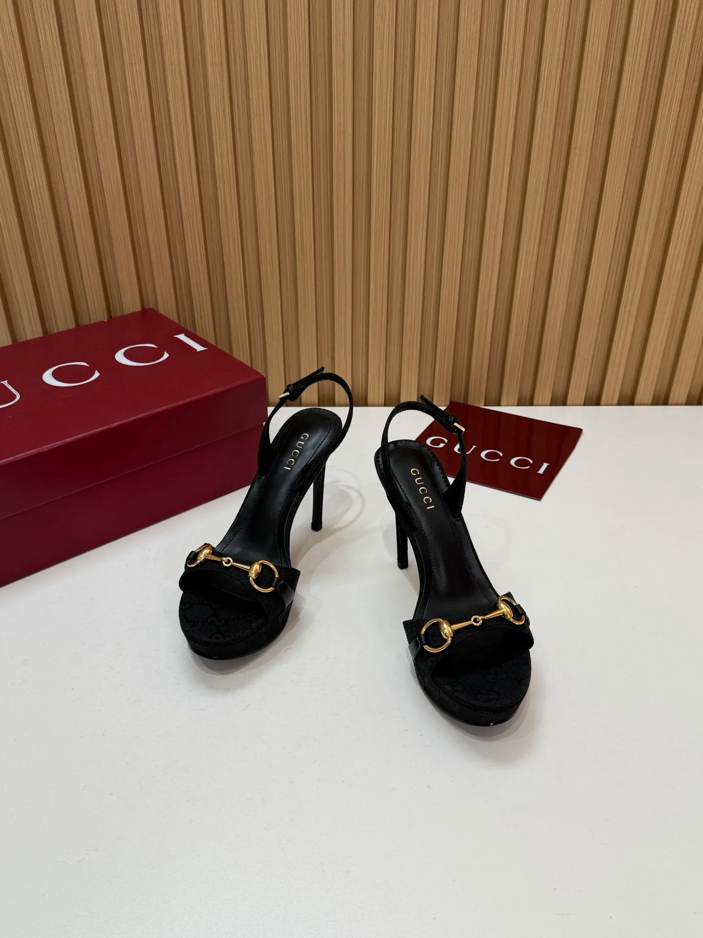 Women's Open-Toe Sandals GUCCI 18396268