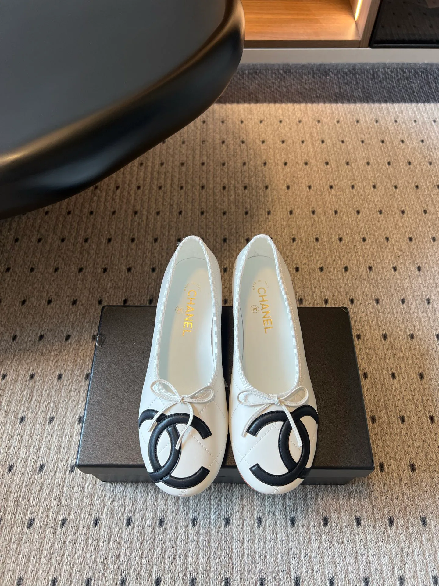 Women's Ballet Flats CHANEL 17523617