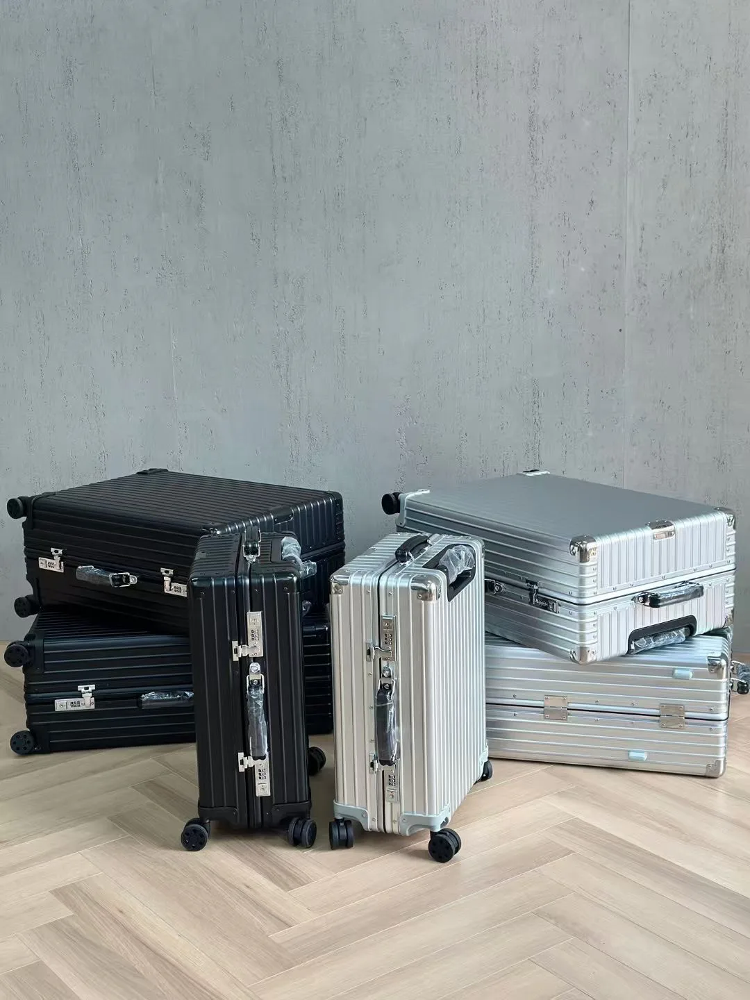 Suitcases RIMOWA 17851128