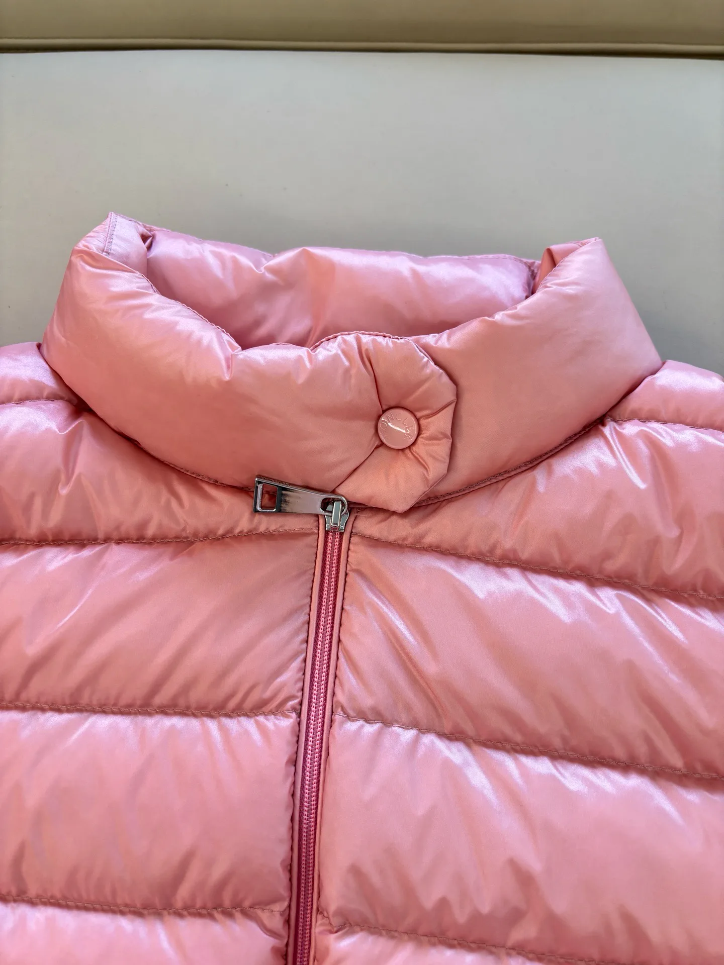 Women's Jackets And Down Jackets MONCLER 17973764