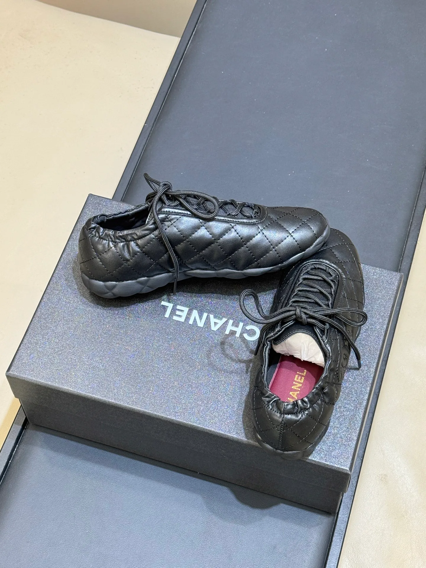 Women's Sneakers CHANEL 18072929