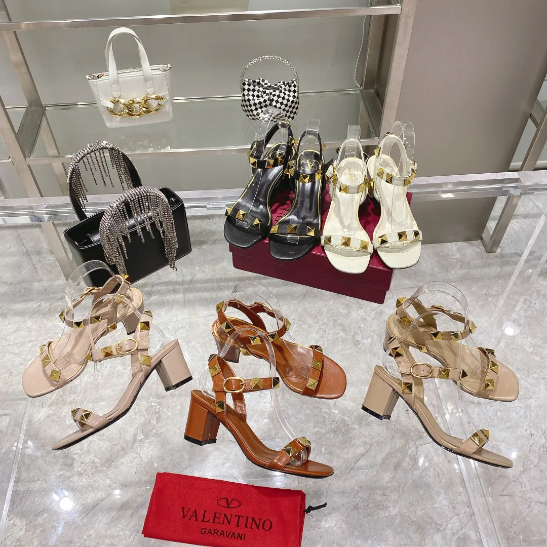 Women's Open-Toe Sandals VALENTINO 17956835