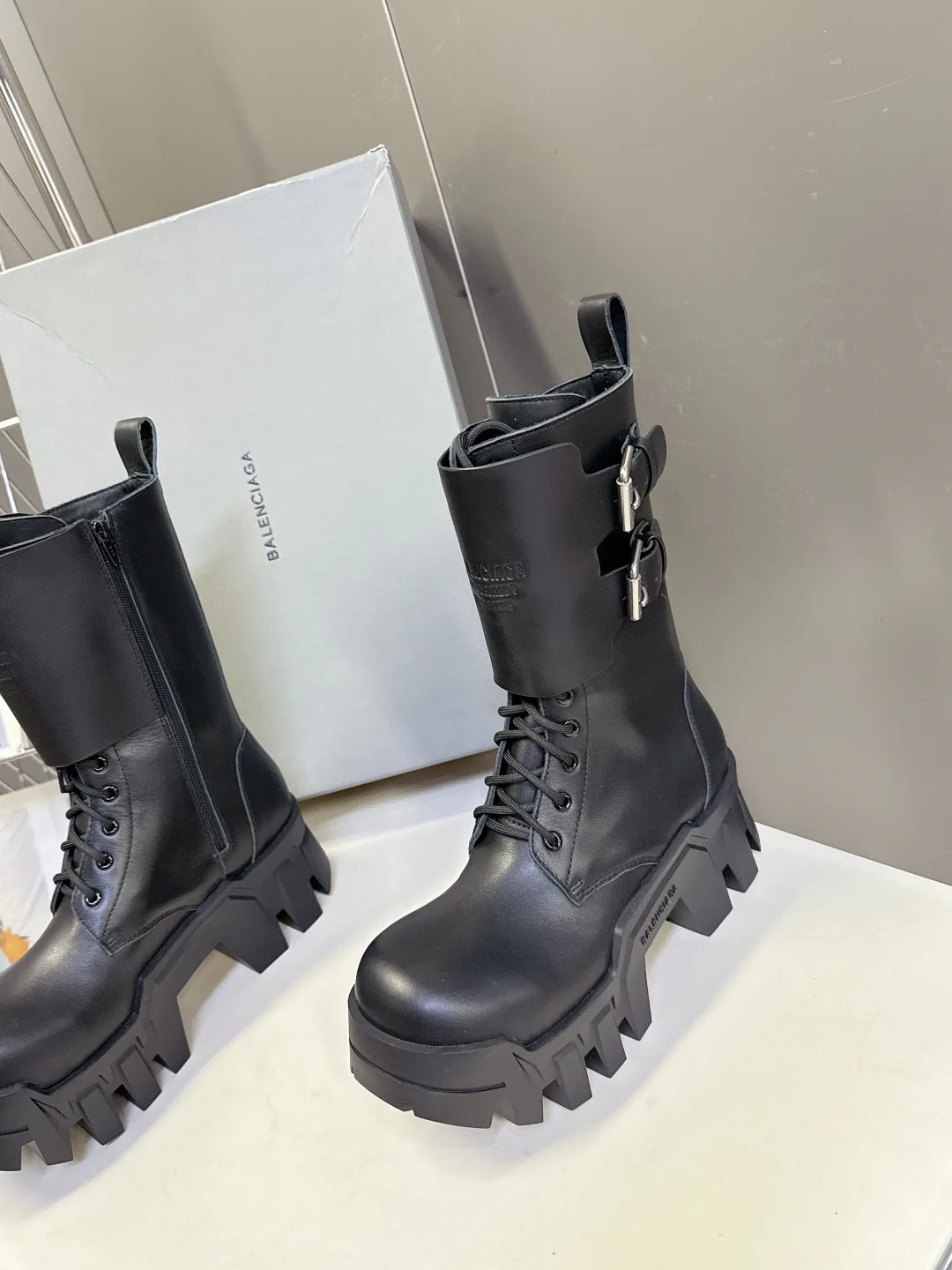 Men's Ankle Boots BALENCIAGA 17819829