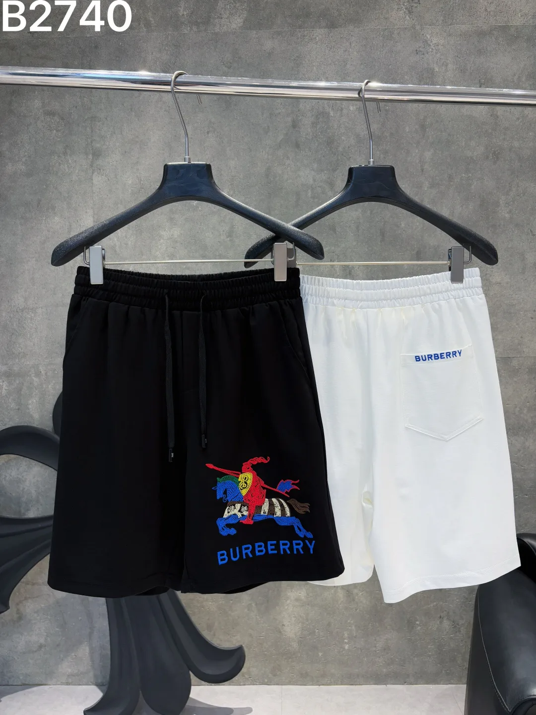 Men's Shorts BURBERRY 18000483