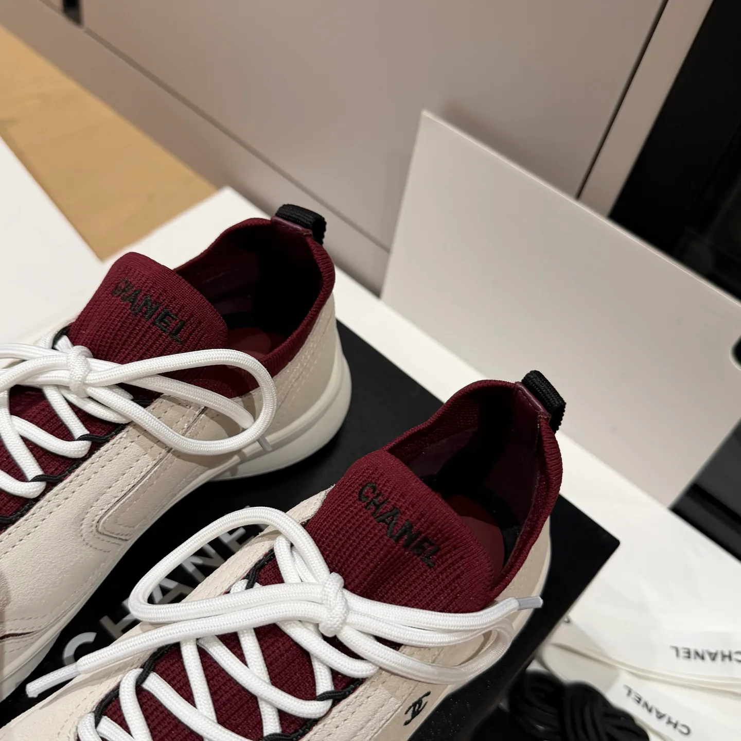 Women's Sneakers CHANEL 18121487
