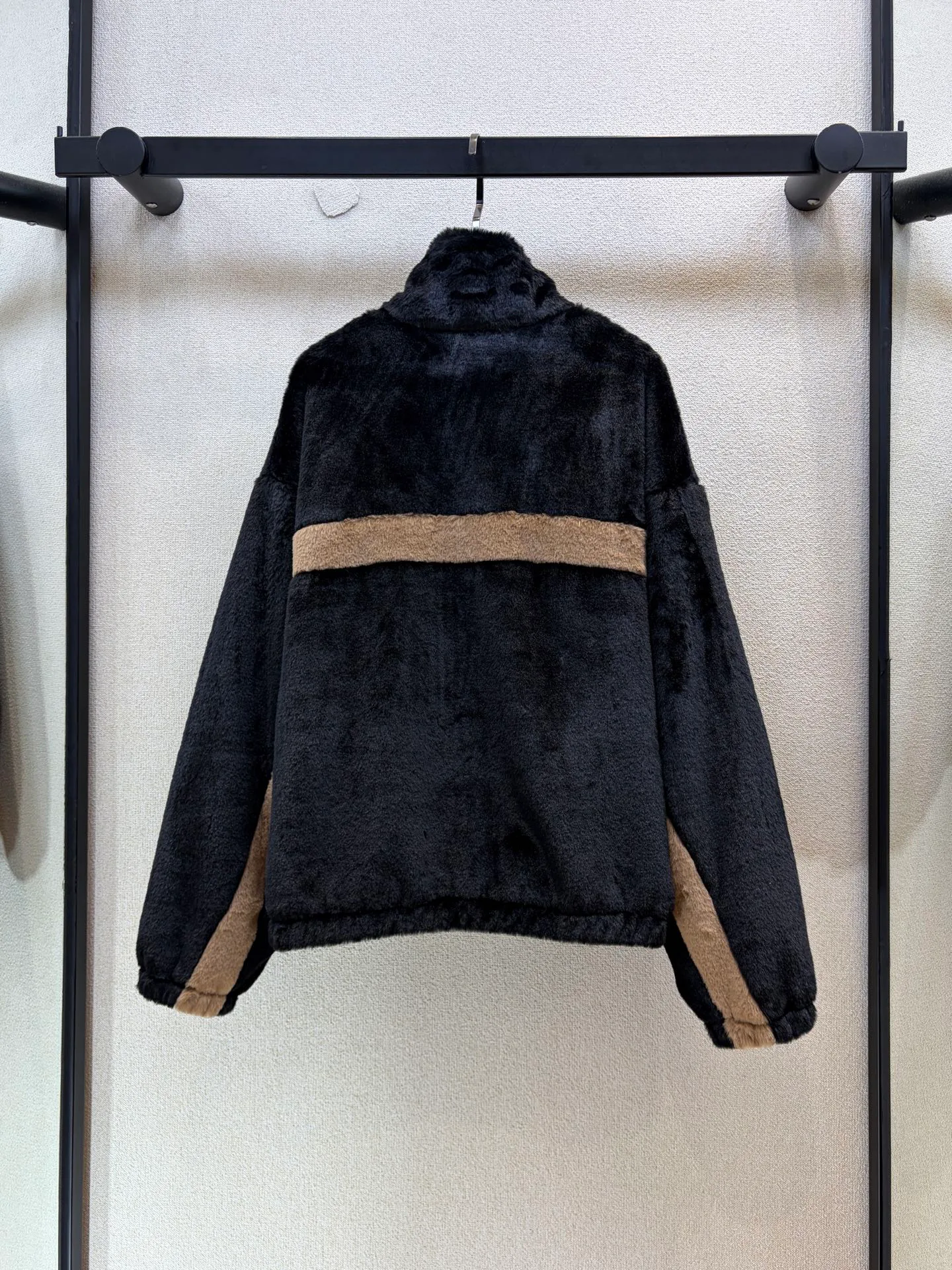 Куртки И Пуховики Женские Saint Laurent 18605893