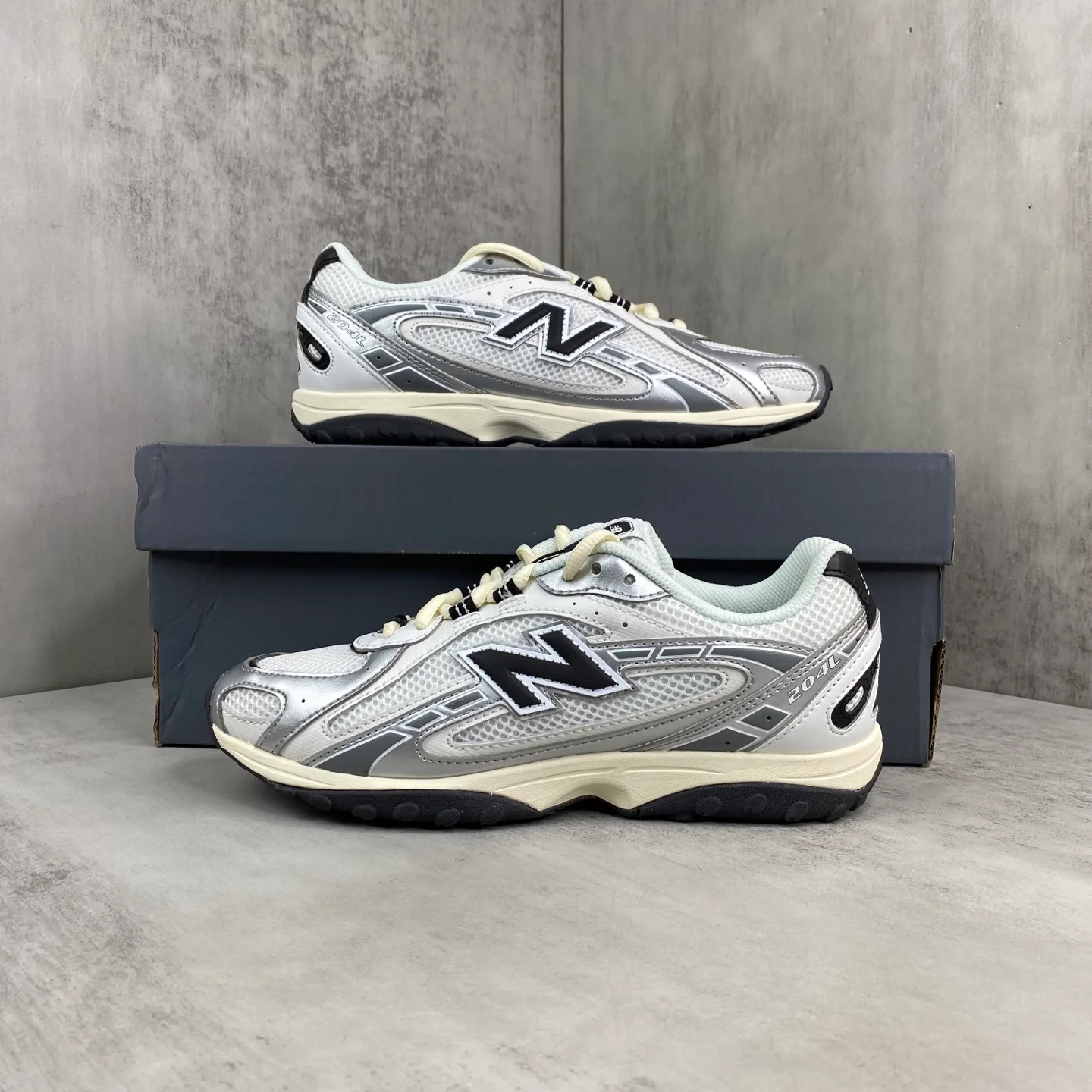 Women's Sneakers NEW BALANCE 17963597