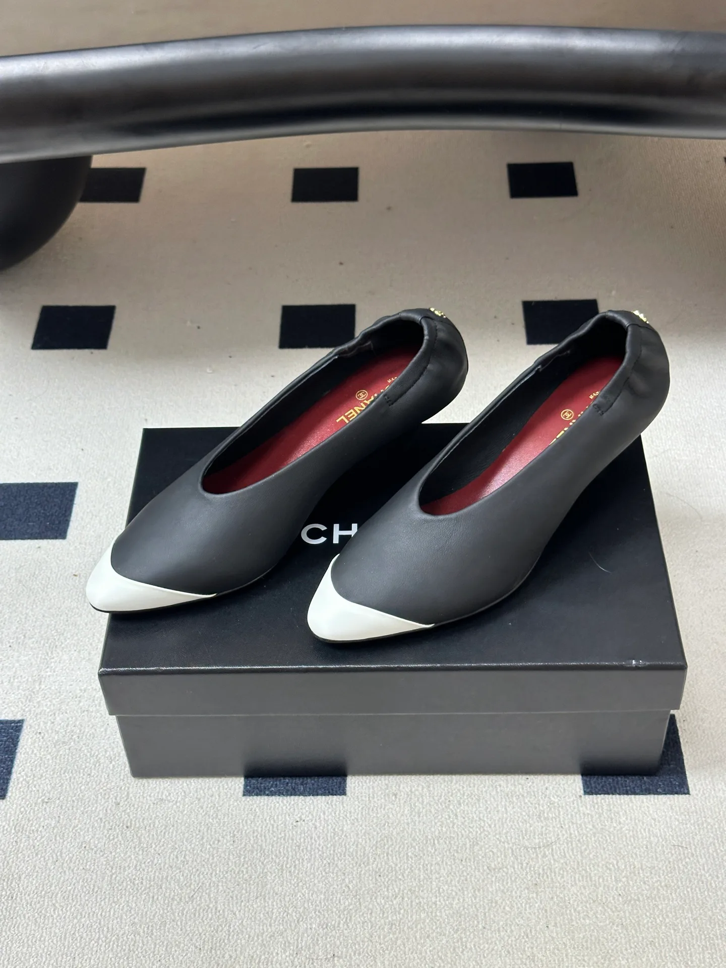 Women's Heels CHANEL 18049187