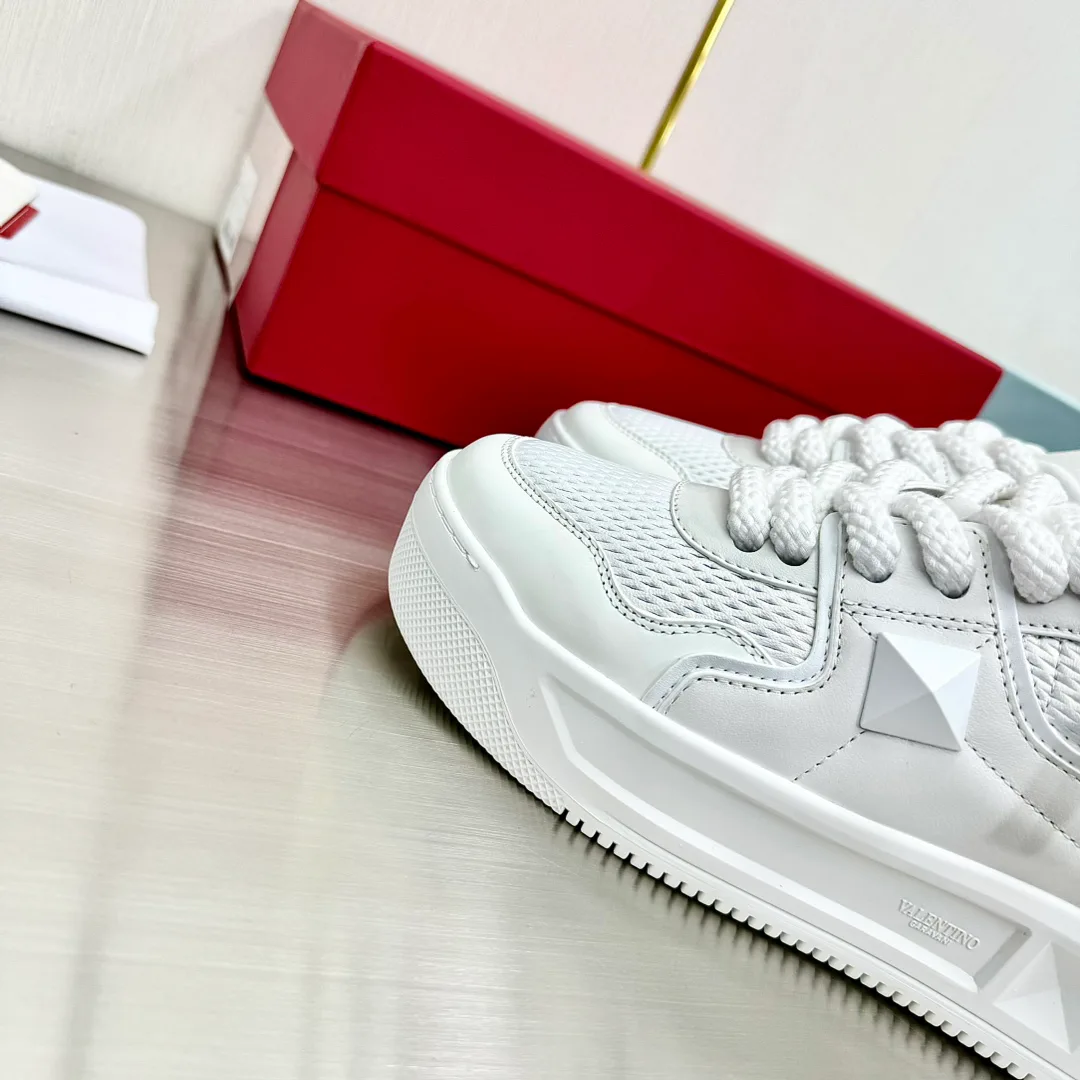 Women's Sneakers VALENTINO 17955022