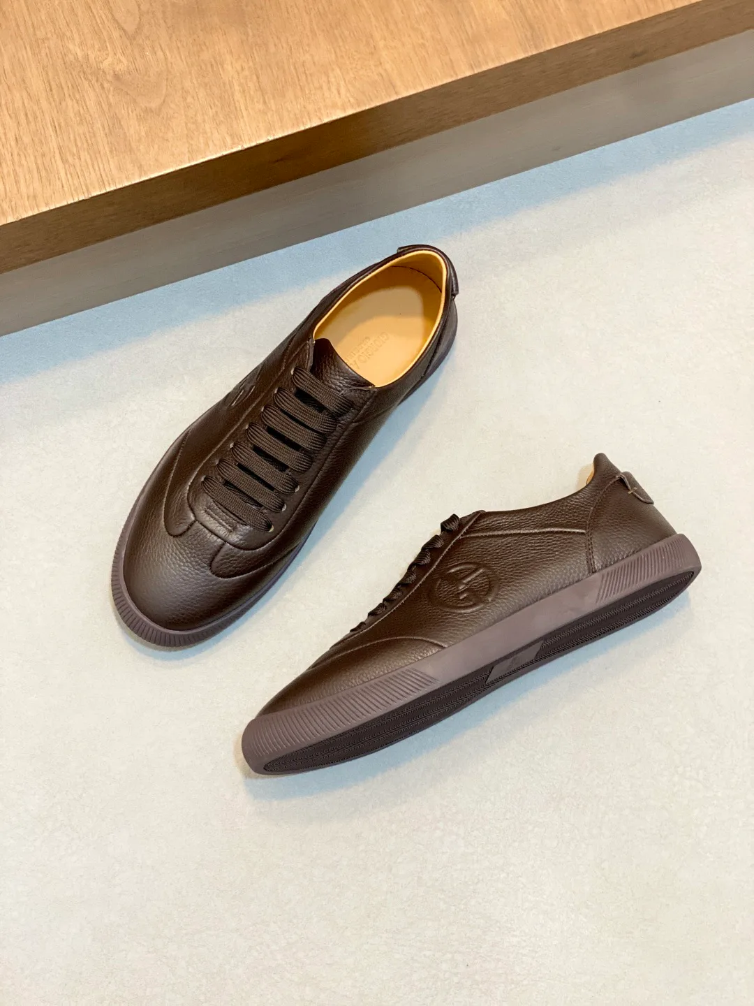 Кроссовки Мужские Armani 18586412