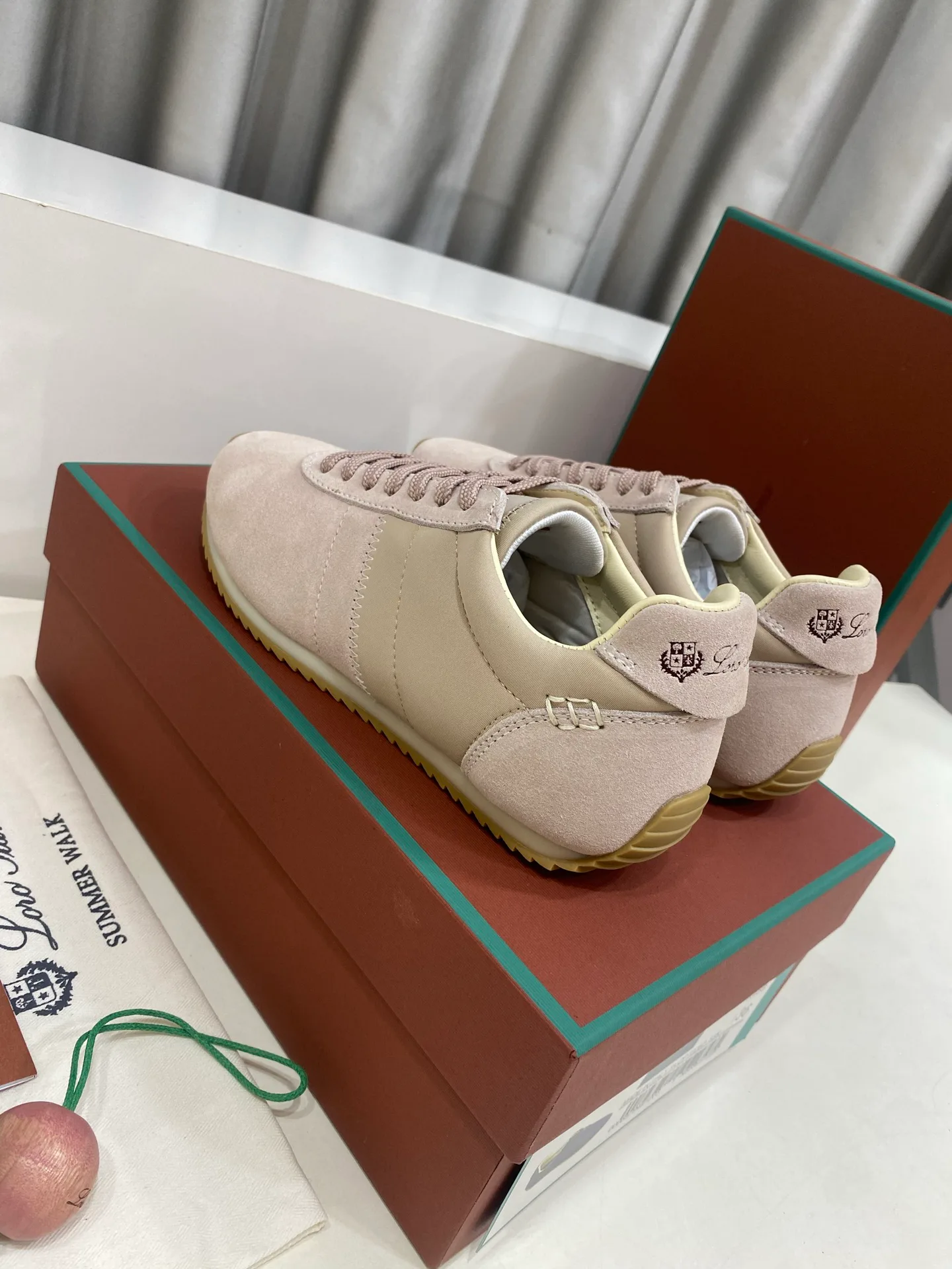 Women's Sneakers LORO PIANA 17485935