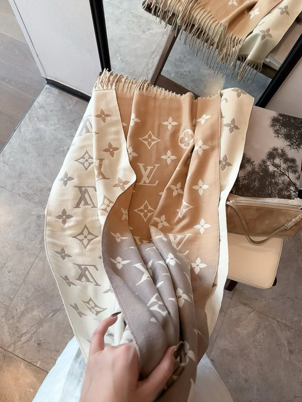 Scarves LOUIS VUITTON 18105588