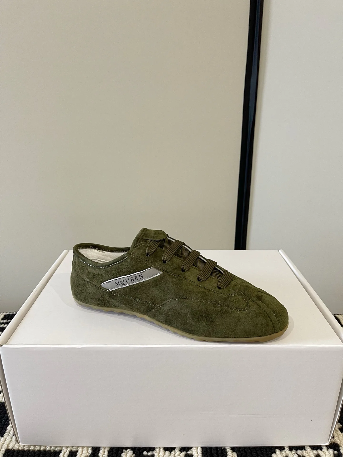 Women's Sneakers ALEXANDER MCQUEEN 18386247