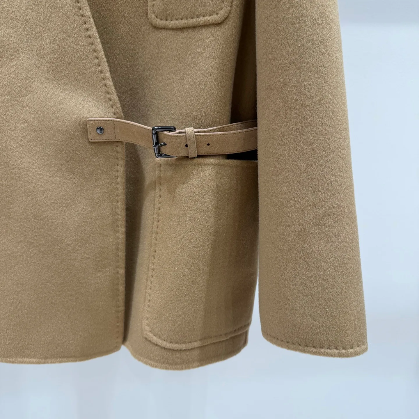 Women's Coats MAX MARA 17867386
