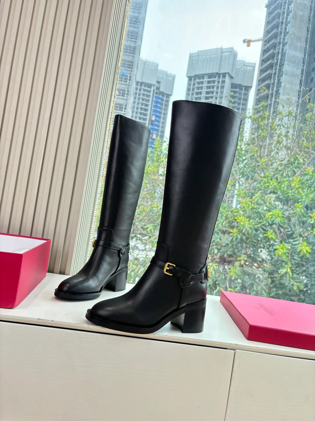 Women's Boots VALENTINO 18414321