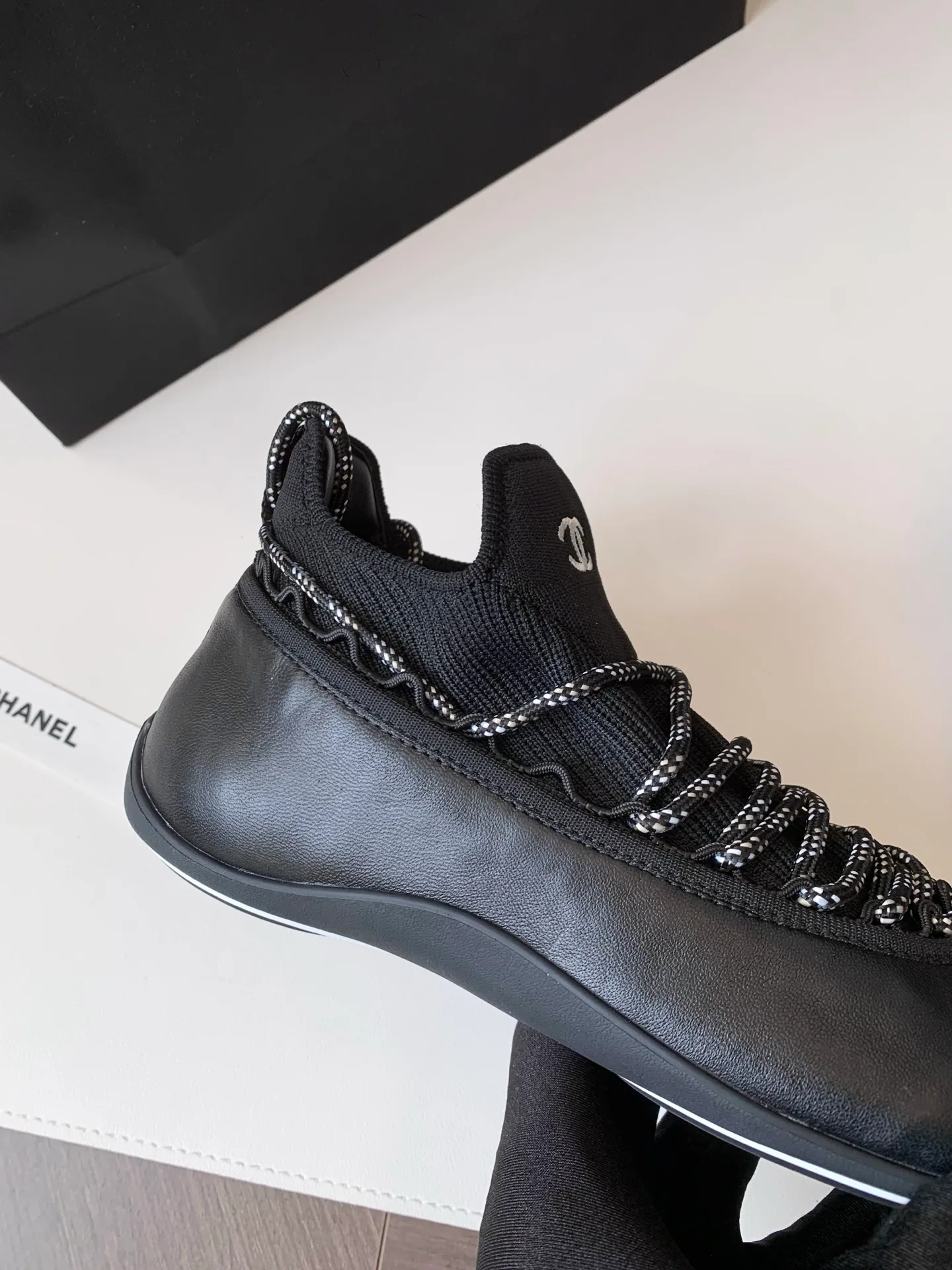 Women's Sneakers CHANEL 17989877