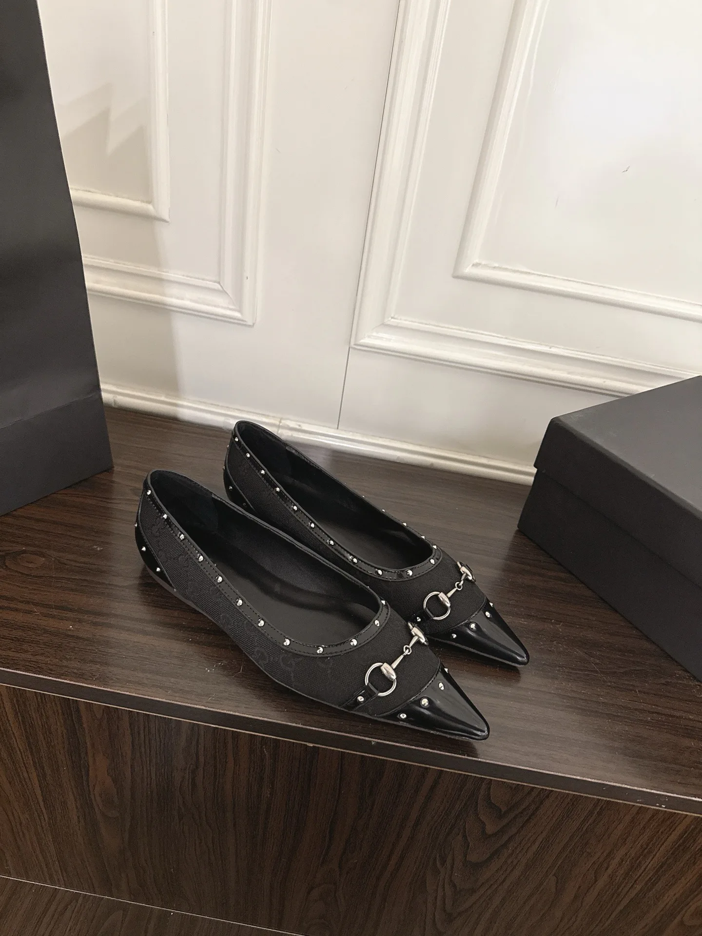 Women's Ballet Flats GUCCI 18135558