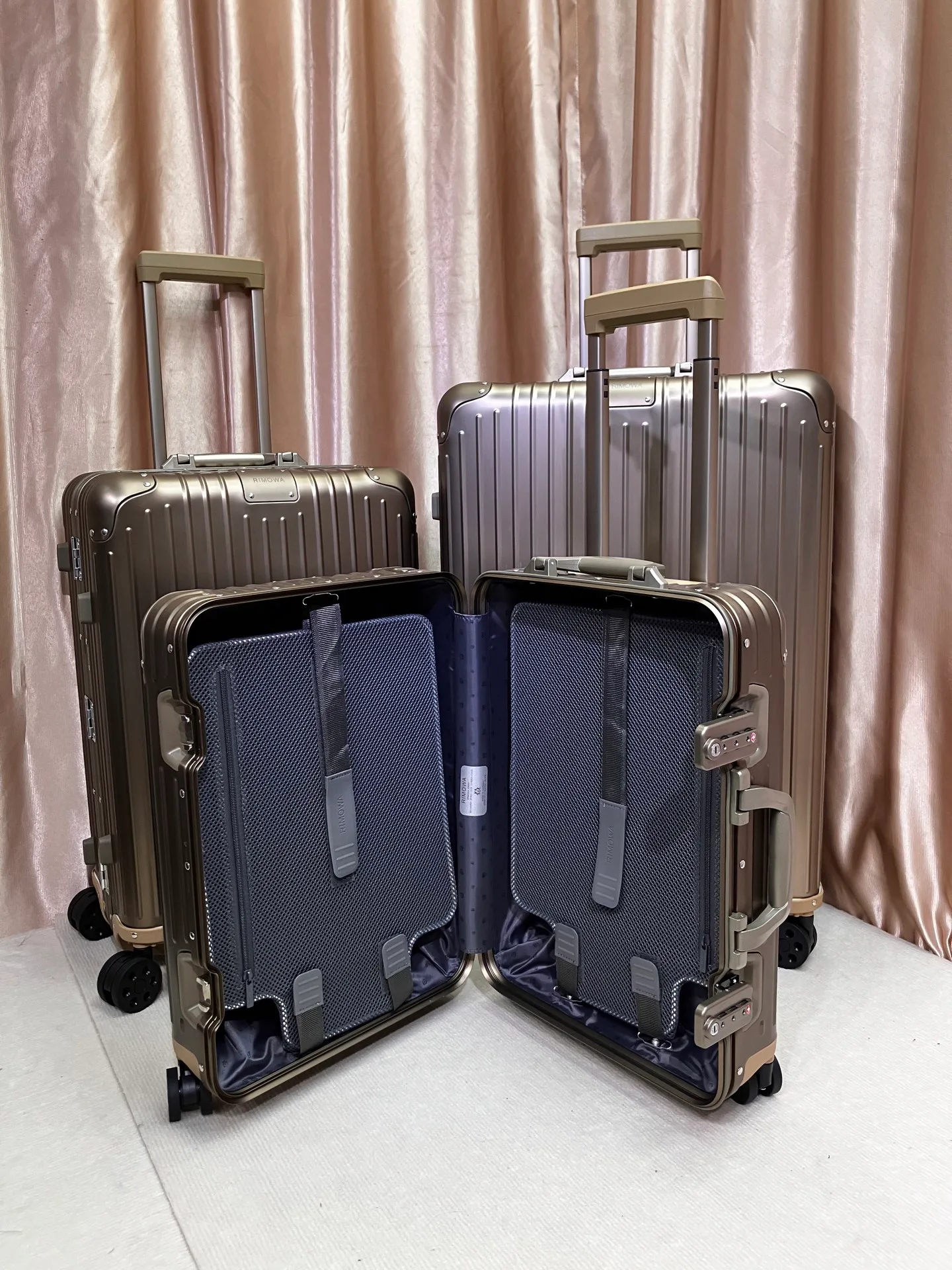 Suitcases RIMOWA 17873066