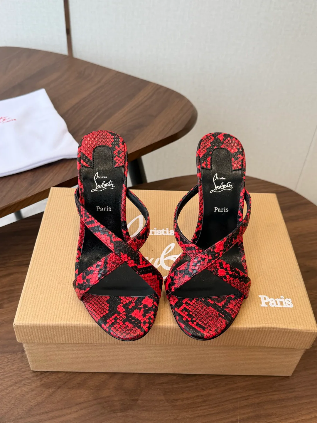 Women's Open-Toe Sandals CHRISTIAN LOUBOUTIN 18183082