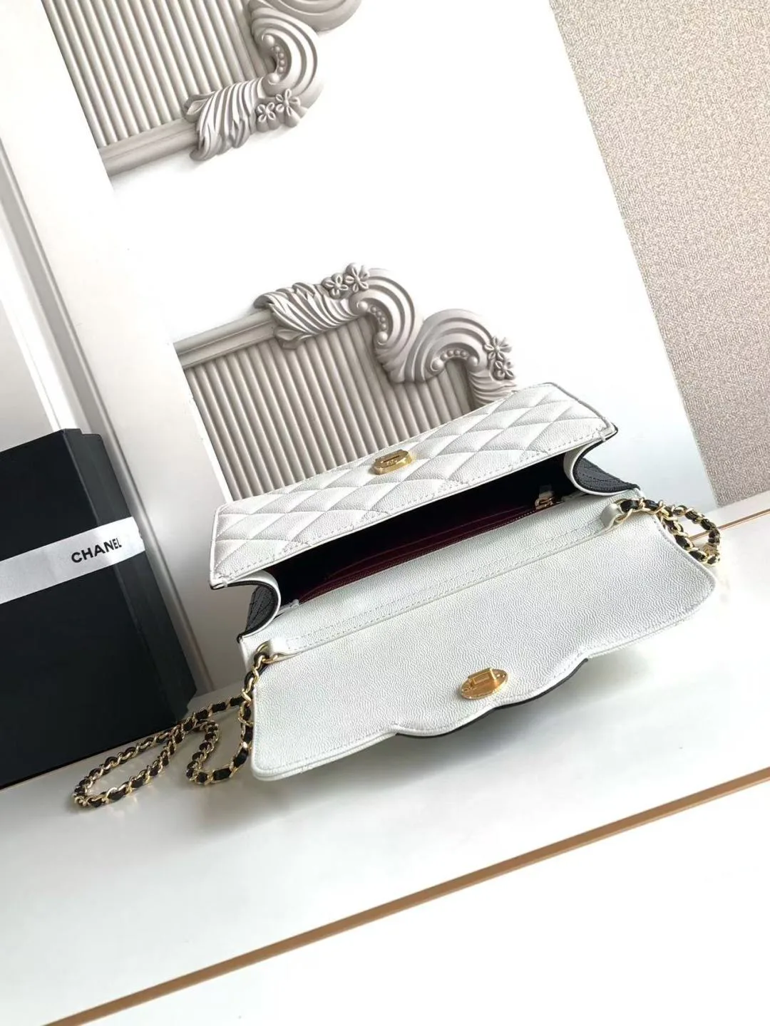 Women's Classic Handbags CHANEL 18477001