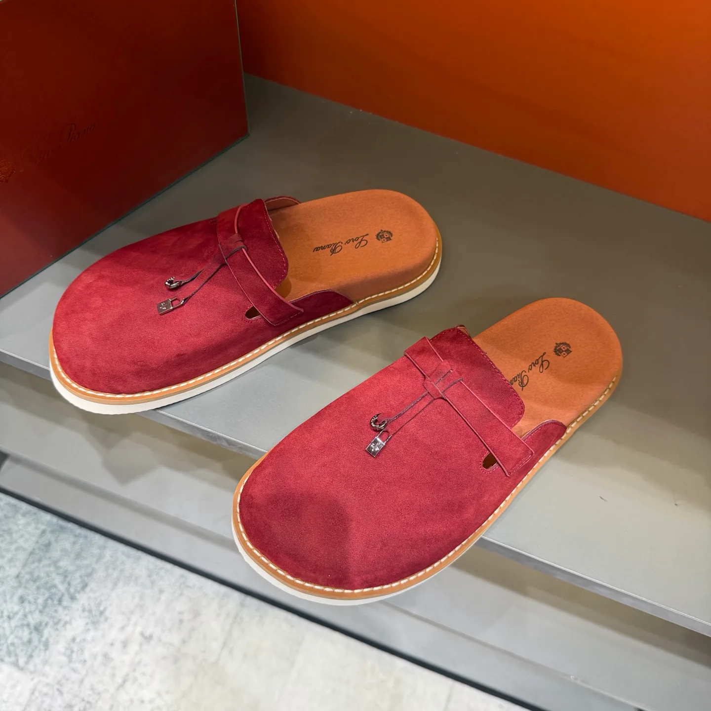 Women's Mules And Clogs LORO PIANA 18400762