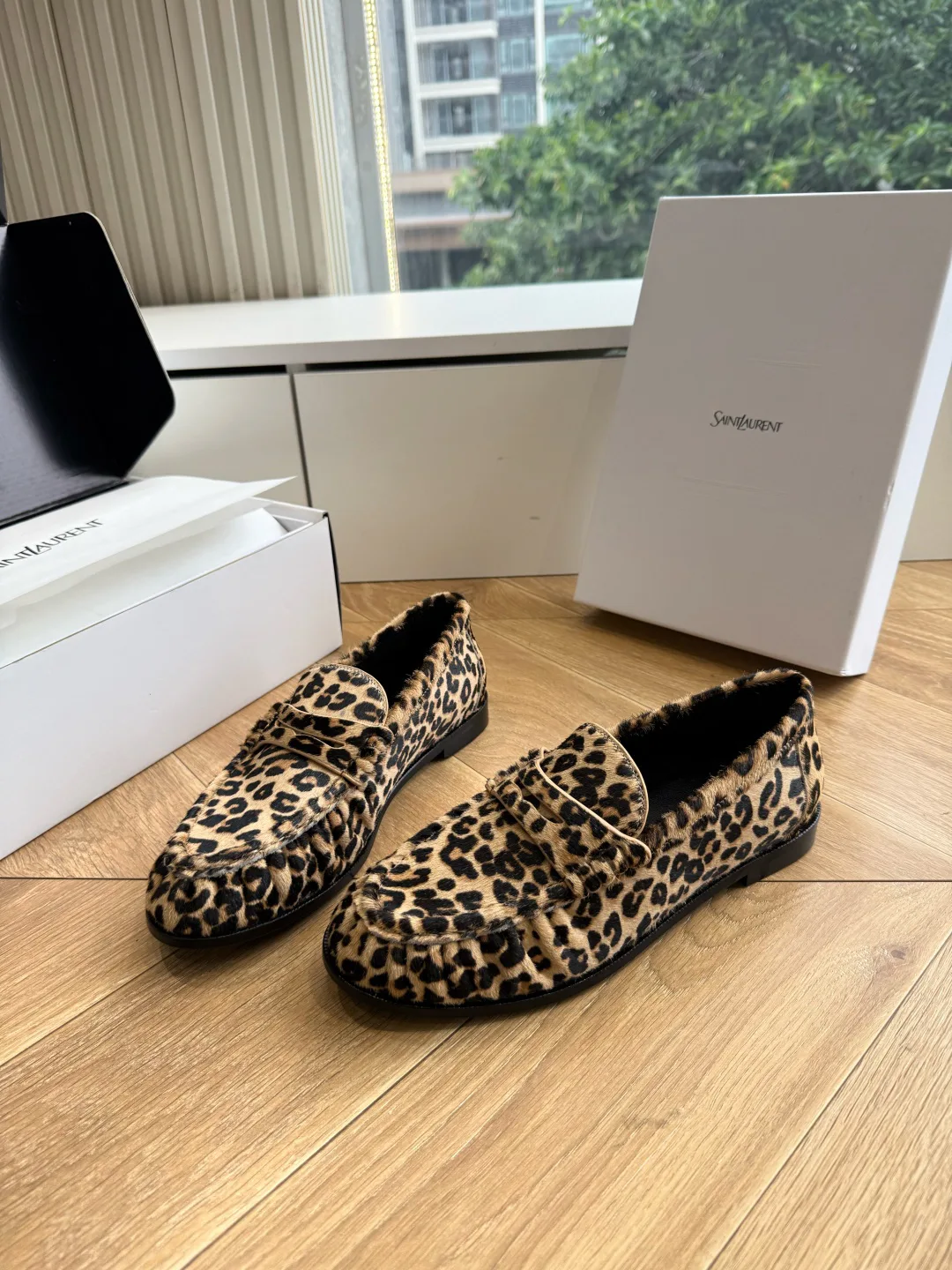 Men's Loafers And Dress Shoes SAINT LAURENT 17781560