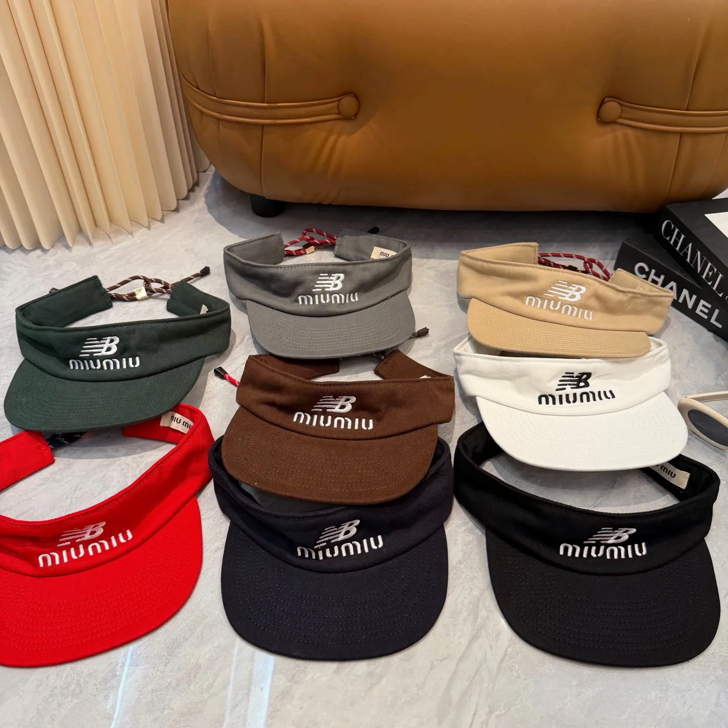Hats MIU MIU 17411602