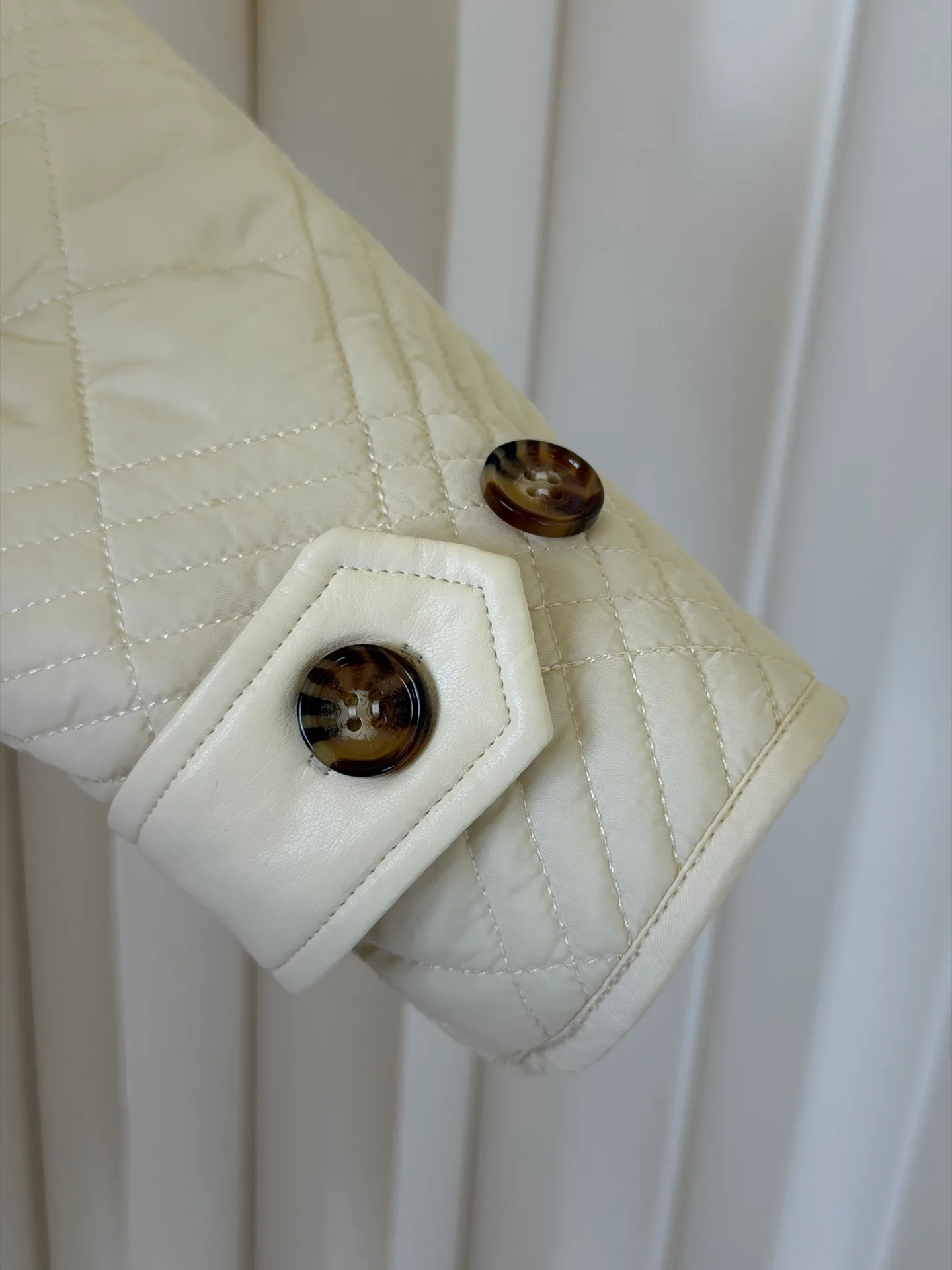 Куртки И Пуховики Женские Burberry 18615351