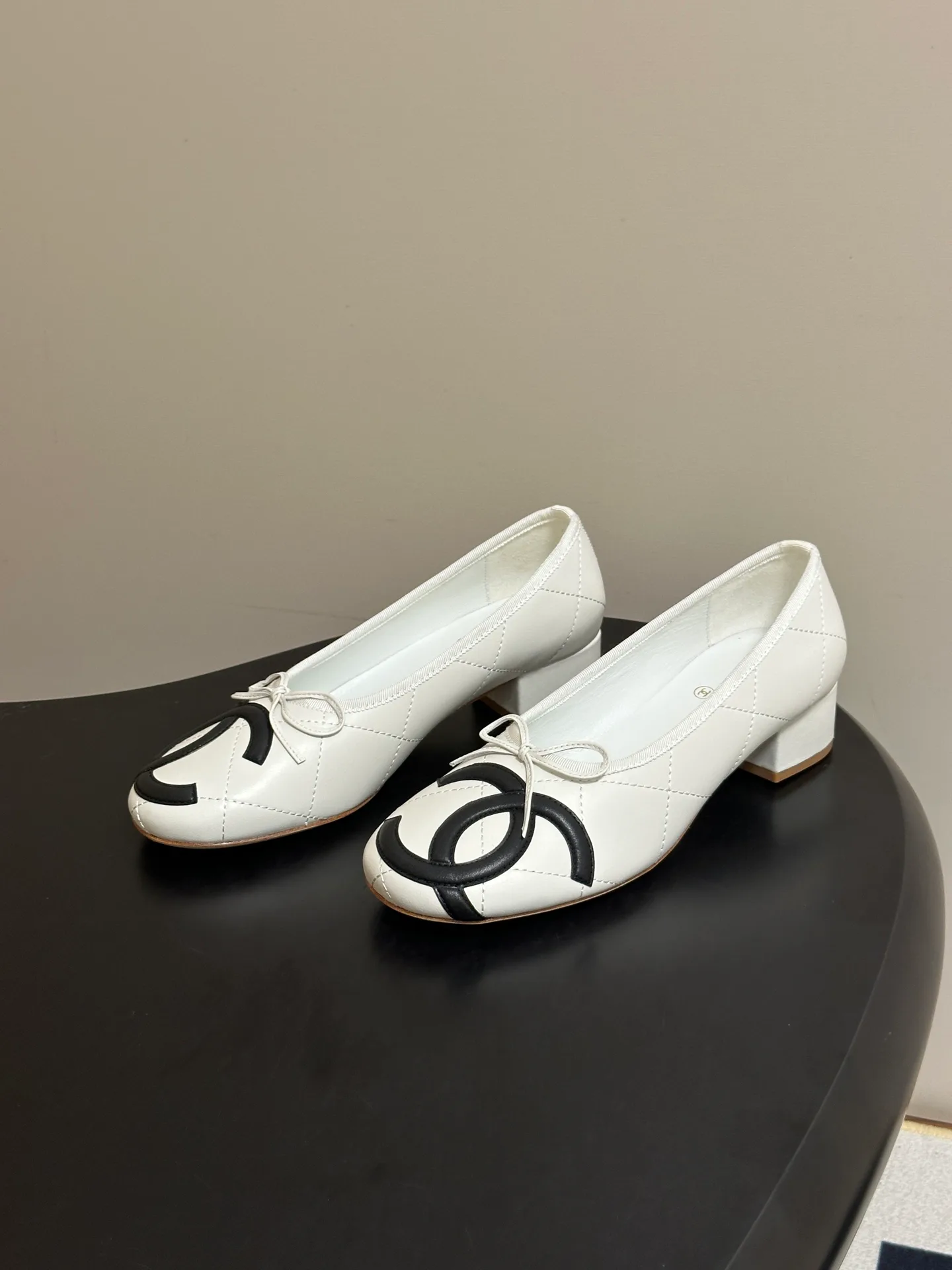 Women's Ballet Flats CHANEL 17889641