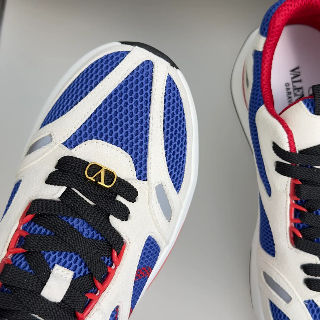 Men's Sneakers VALENTINO 17603080