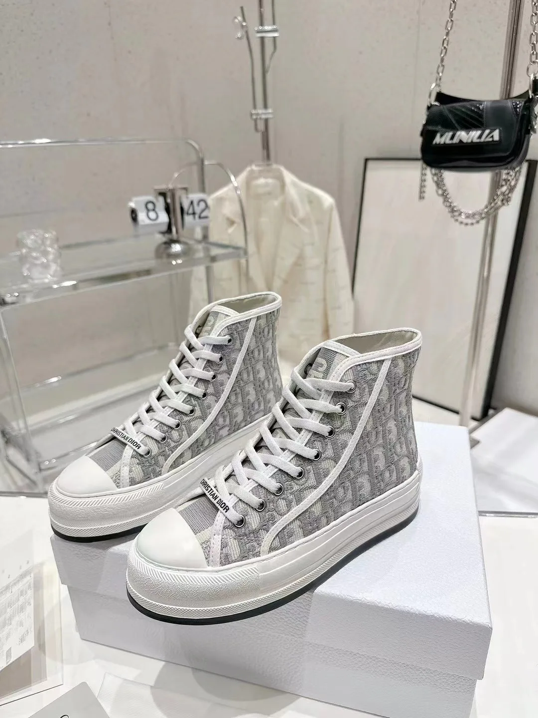 Women's Sneakers CHRISTIAN DIOR 18311532