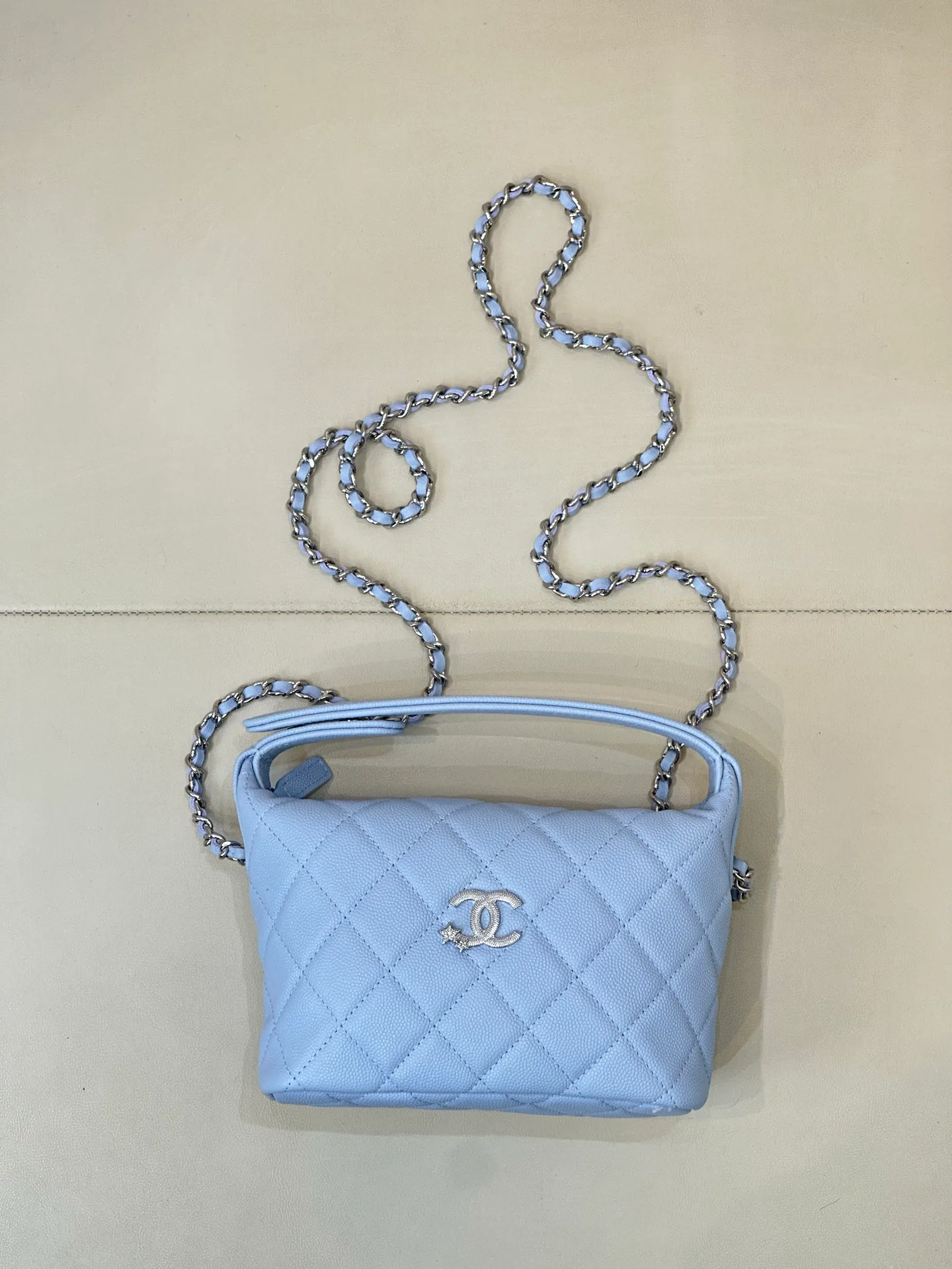 Women's Classic Handbags CHANEL 18000305