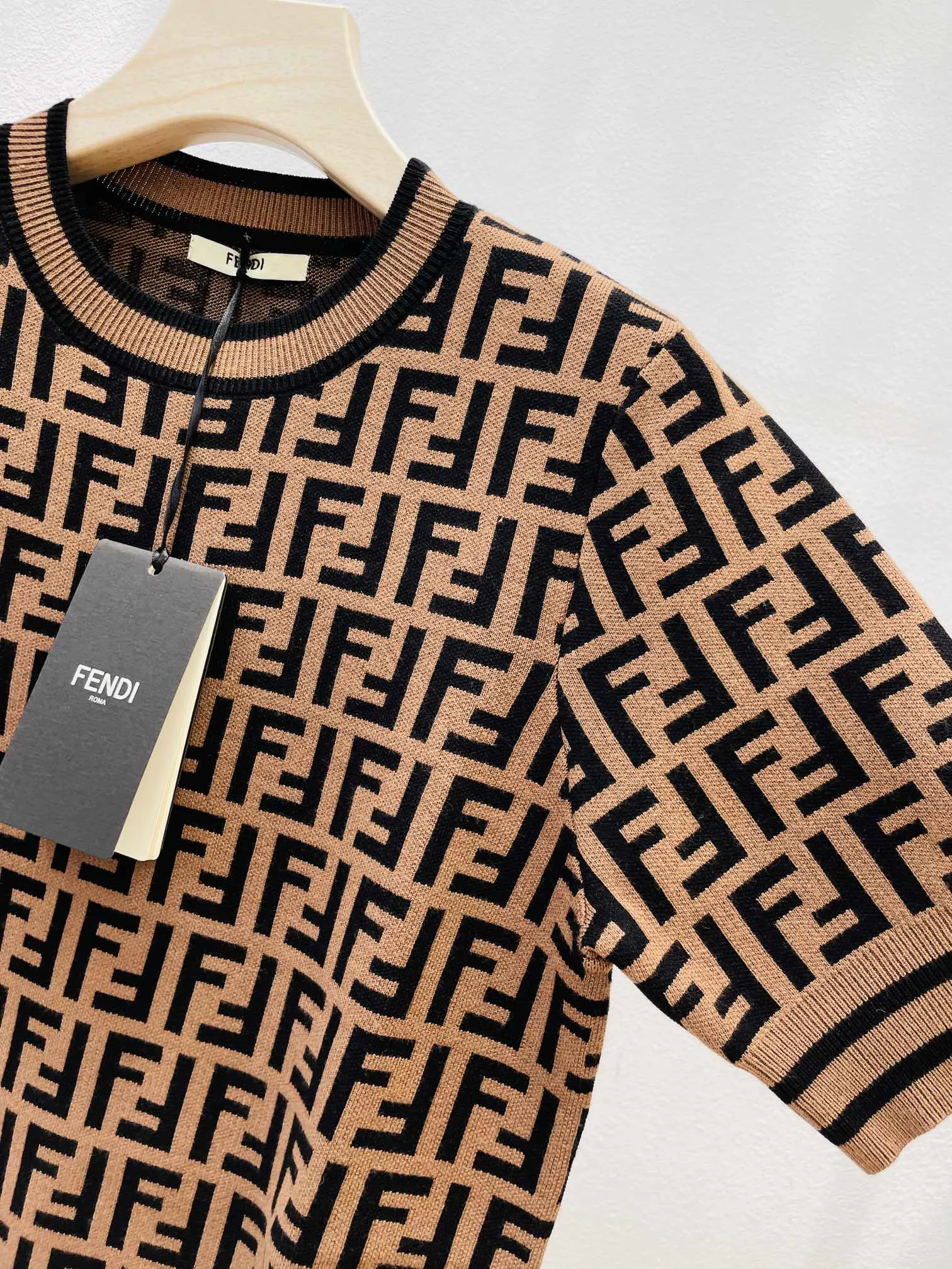 Women's T-Shirts FENDI 18326222