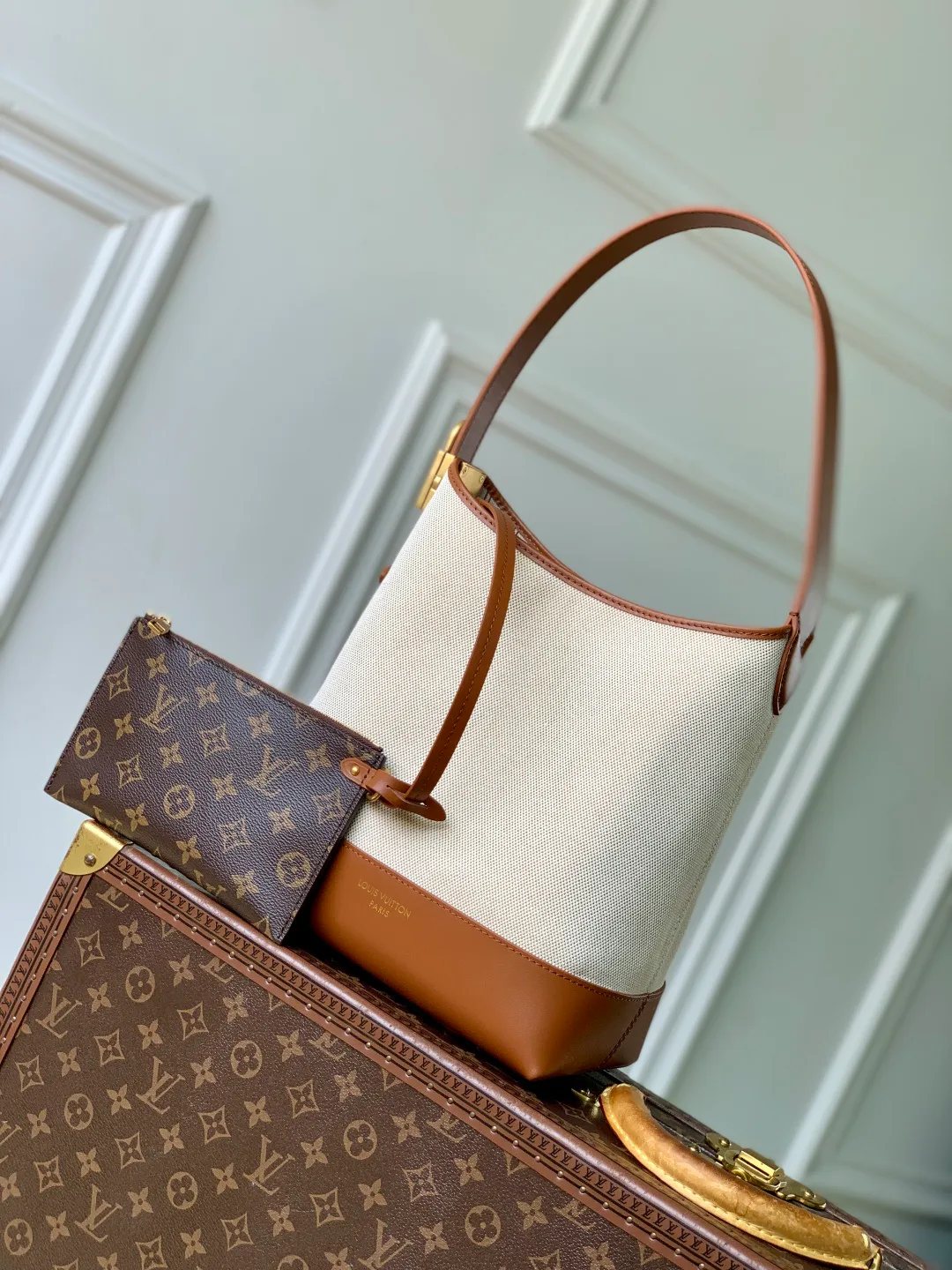 Women's Classic Handbags LOUIS VUITTON 18412585